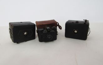 Sida Standard miniature camera, in original leather case, together with a Zeiss baby box Tengor