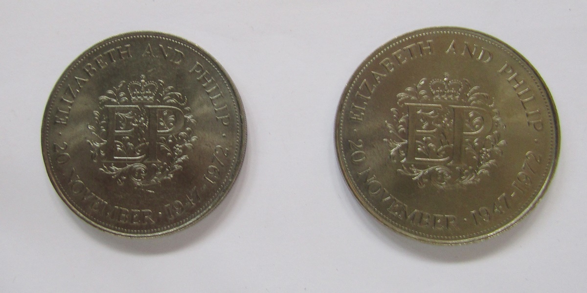 Box of coins from around the world, including 1977 proof crowns (2), silver medal 1835 awarded to - Bild 5 aus 8