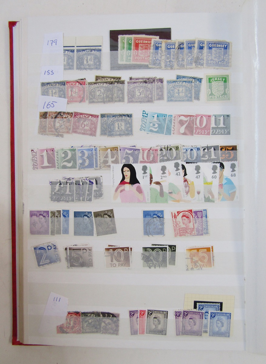 GB stamps: With decimal mint face value £200+, a box of SG purposed album and 8 stock-books of - Bild 4 aus 8