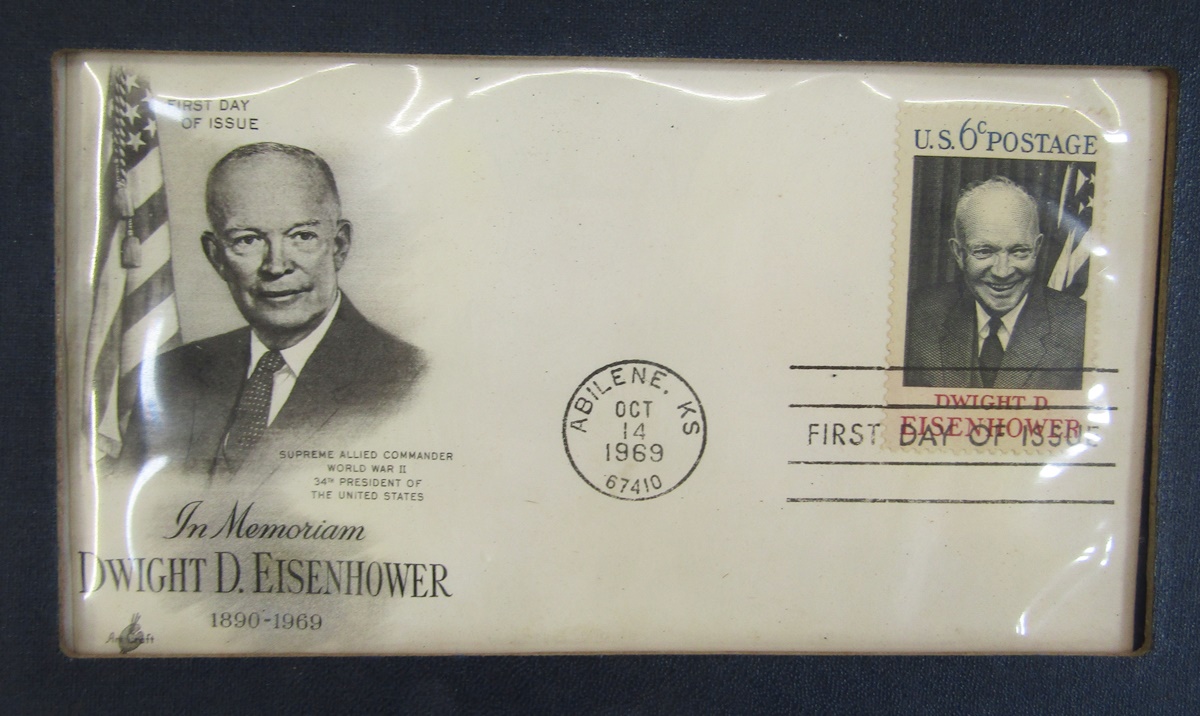 Eisenhower commemorative set made up of silver medallion and 6c postage stamp, and US numismatic - Image 4 of 9