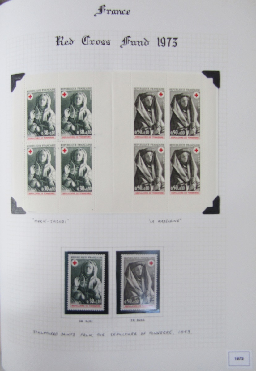 Stamps of France: Box of 4 albums of definitive, commemorative, Red Cross, Counseil de Europe, - Bild 4 aus 10