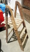Wooden folding stepladders with three steps, 91cm high