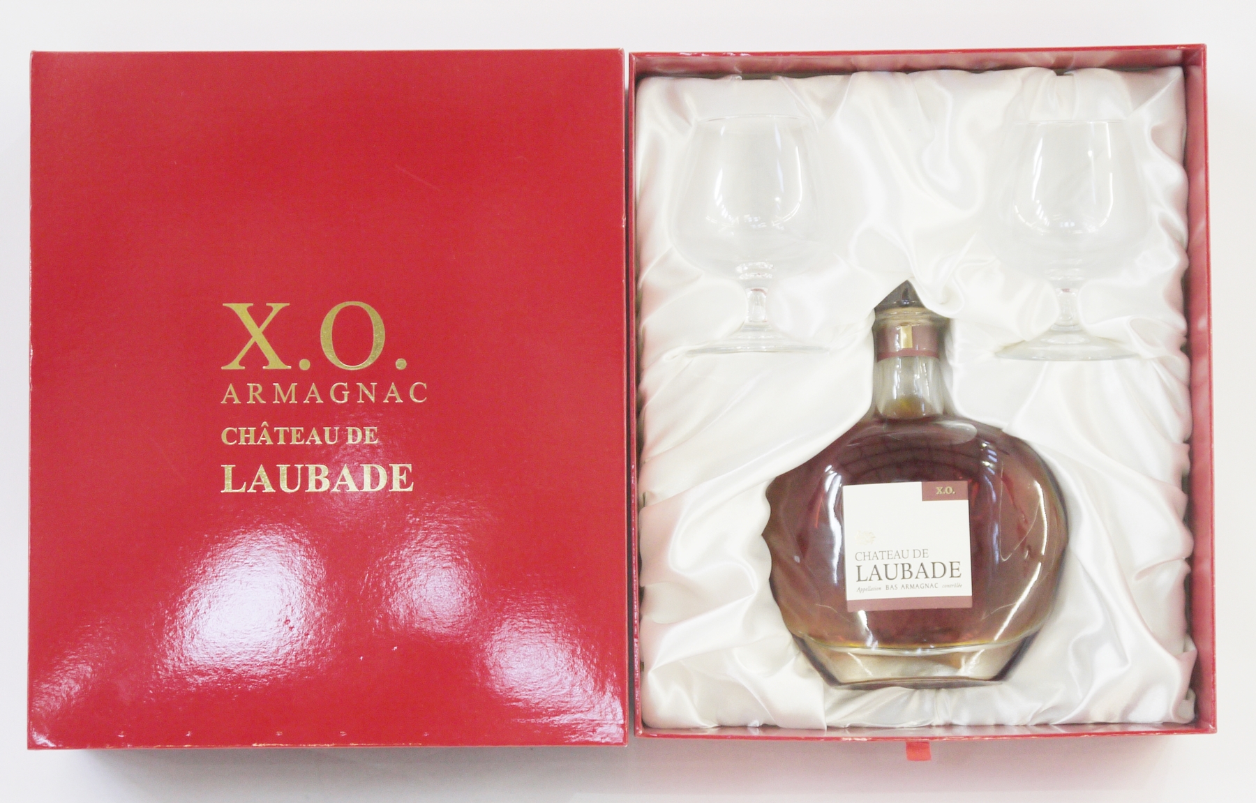 Chateau de Laubade Bas Armagnac XO cased gift set bottle circa 2008 40% vol 70cl, the box opening to