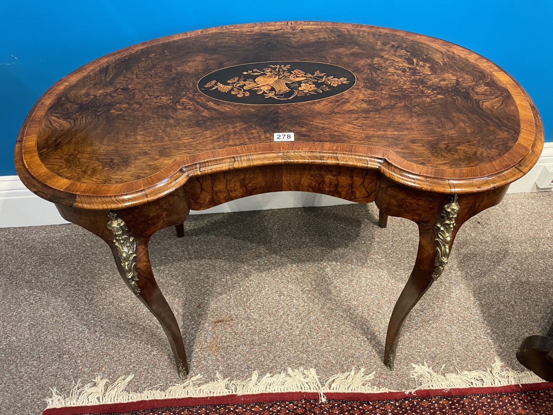 A Fine 19th Century Walnut And Inlaid Kidney Writing Table On Cabriole Legs