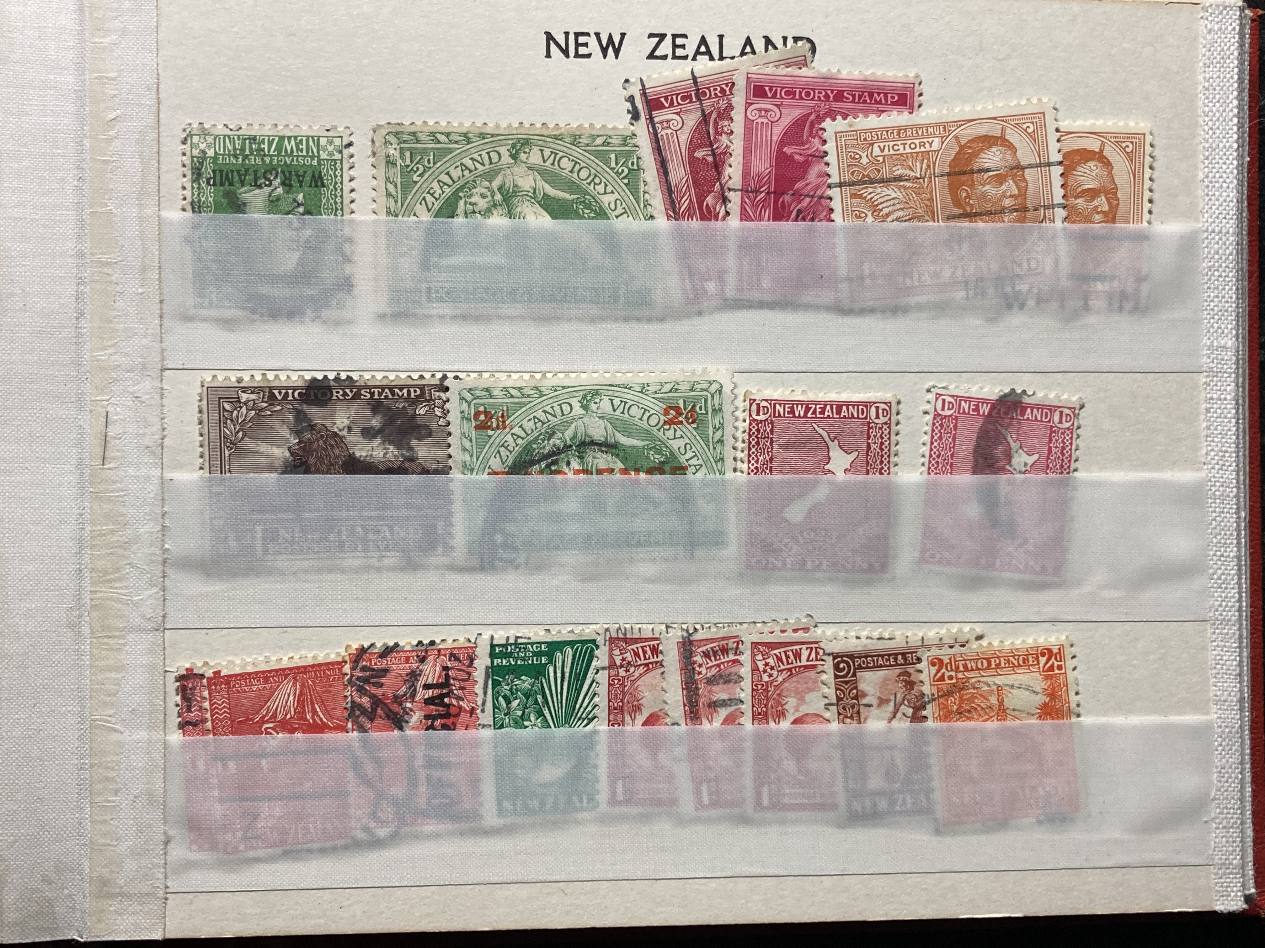New Zealand stamps: Small stock book of mint and used on 10 pages of NZ & associated Pacific Islands - Image 6 of 11