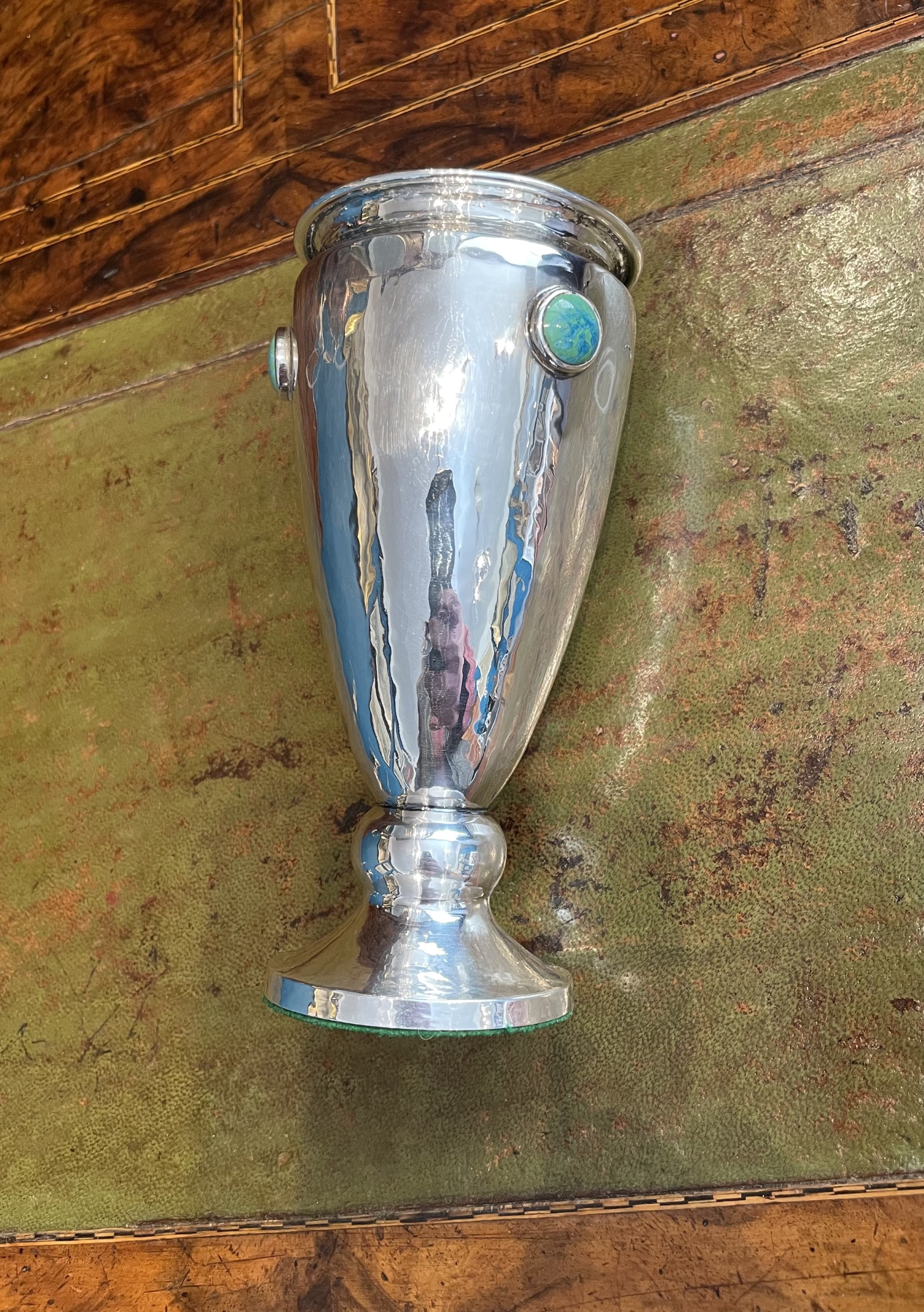 AE Jones Birmingham 1915 Arts and Crafts Hammered Silver Chalice with Ruskin Cabachons - Image 6 of 8