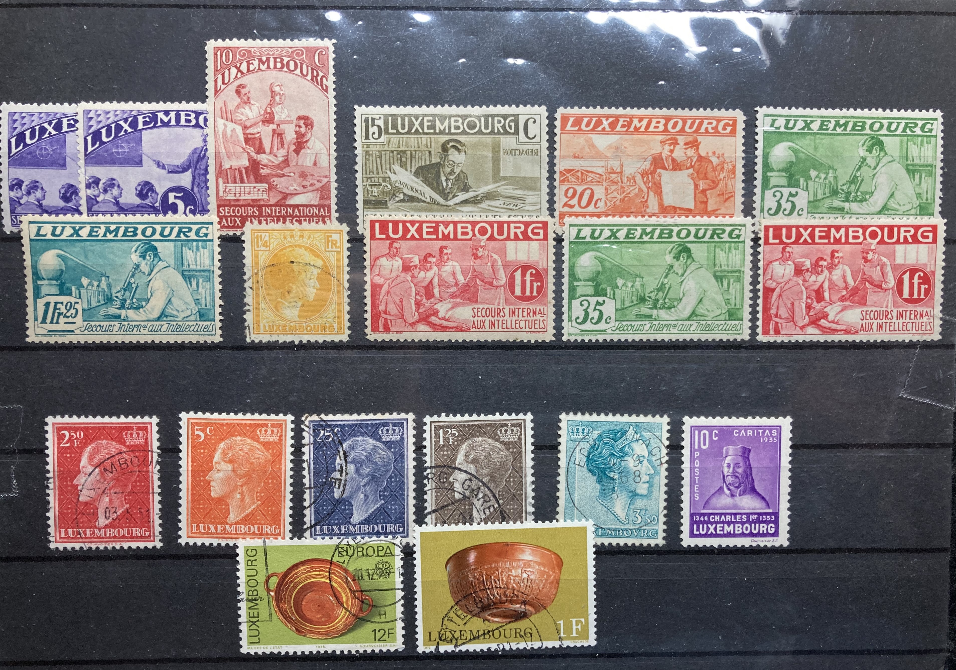 Luxembourg stamp: Collection of mint and used definitives, commemoratives, officials, air & postage - Image 5 of 14