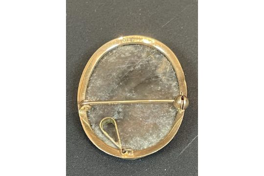 9ct Gold Cameo Brooch - Image 2 of 2