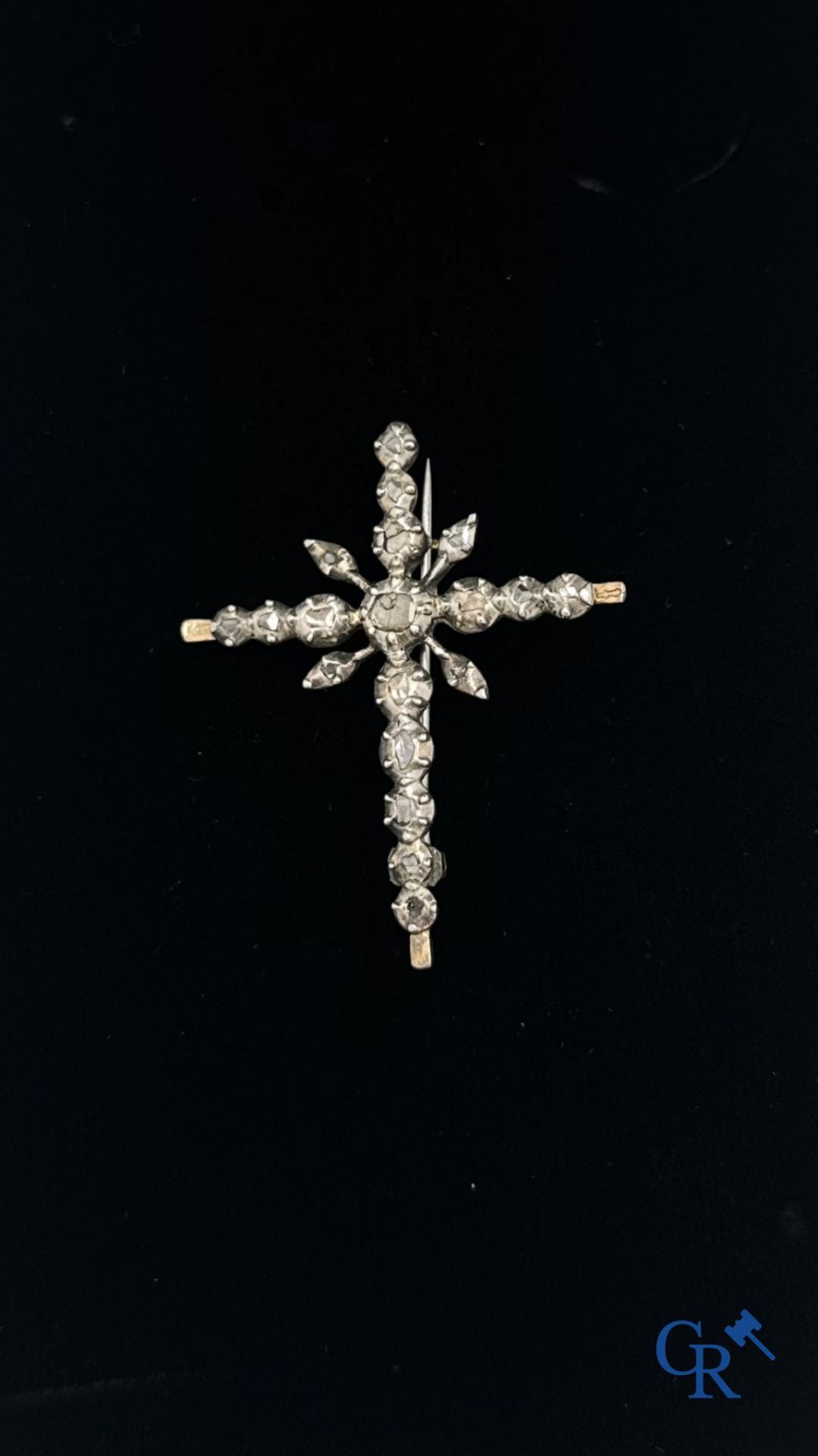 Jewellery: Lot of 2 Flemish crosses in silver and diamond. - Bild 4 aus 4