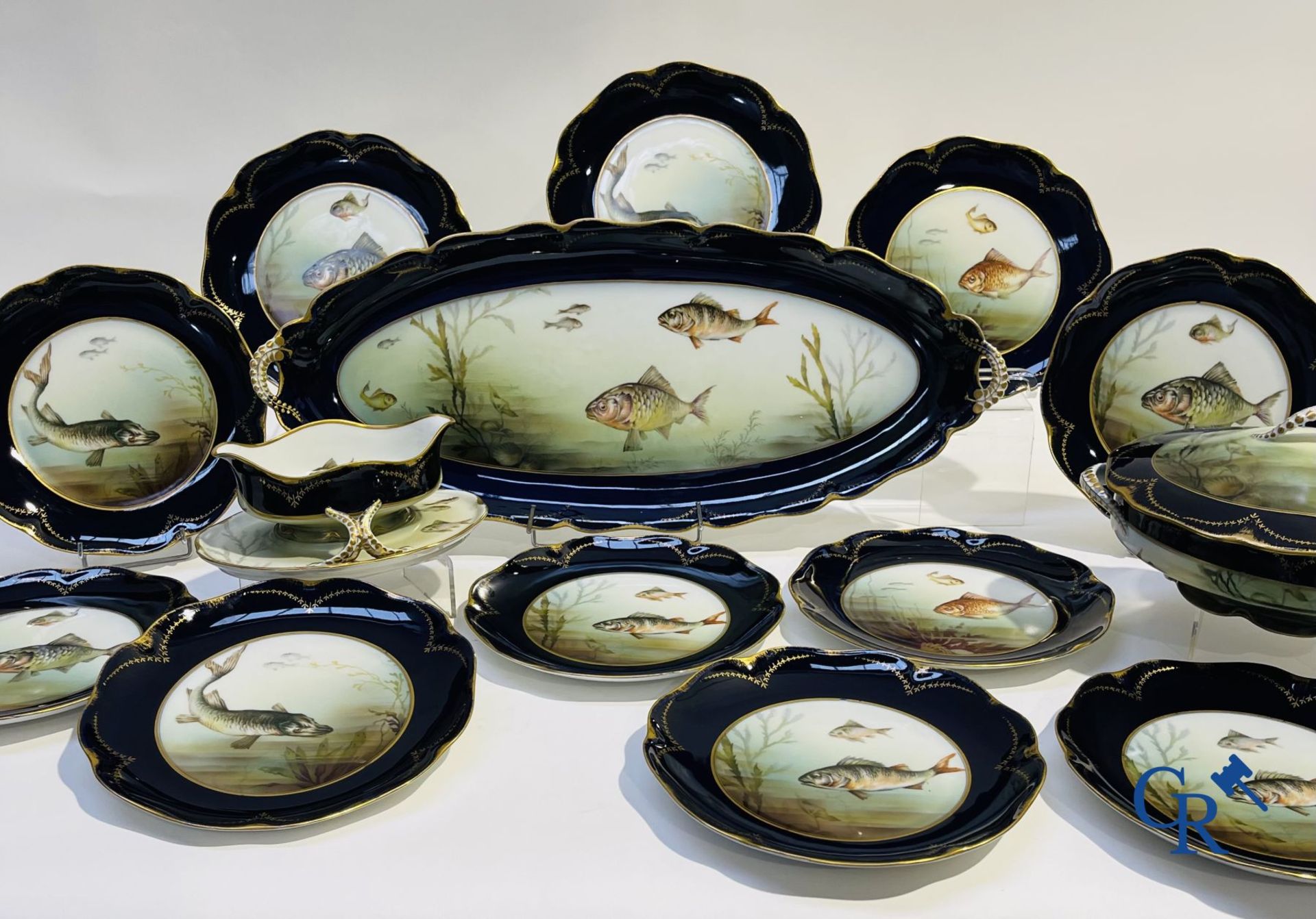 Porcelain: Tableware with a fish decor in Rosenthal porcelain. - Bild 3 aus 12