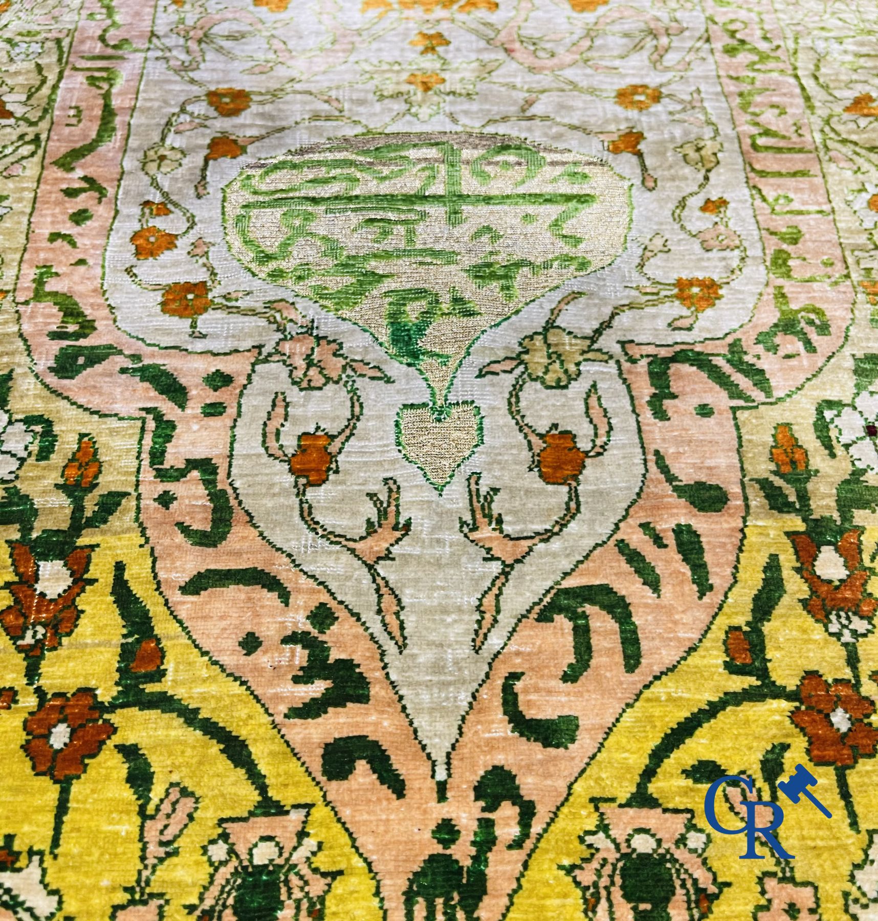 Oriental carpets: An exceptionally signed carpet in silk and gold thread with verses and a floral de - Image 6 of 15