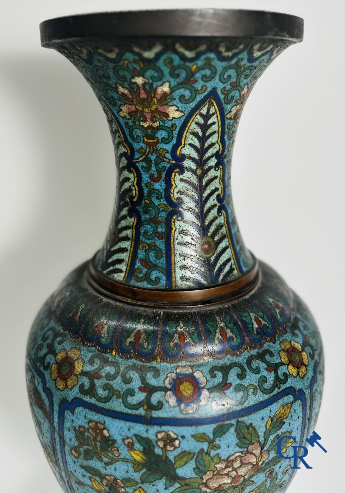 Chinese baluster-shaped vase in bronze and cloisonné. 19th century. - Image 6 of 9