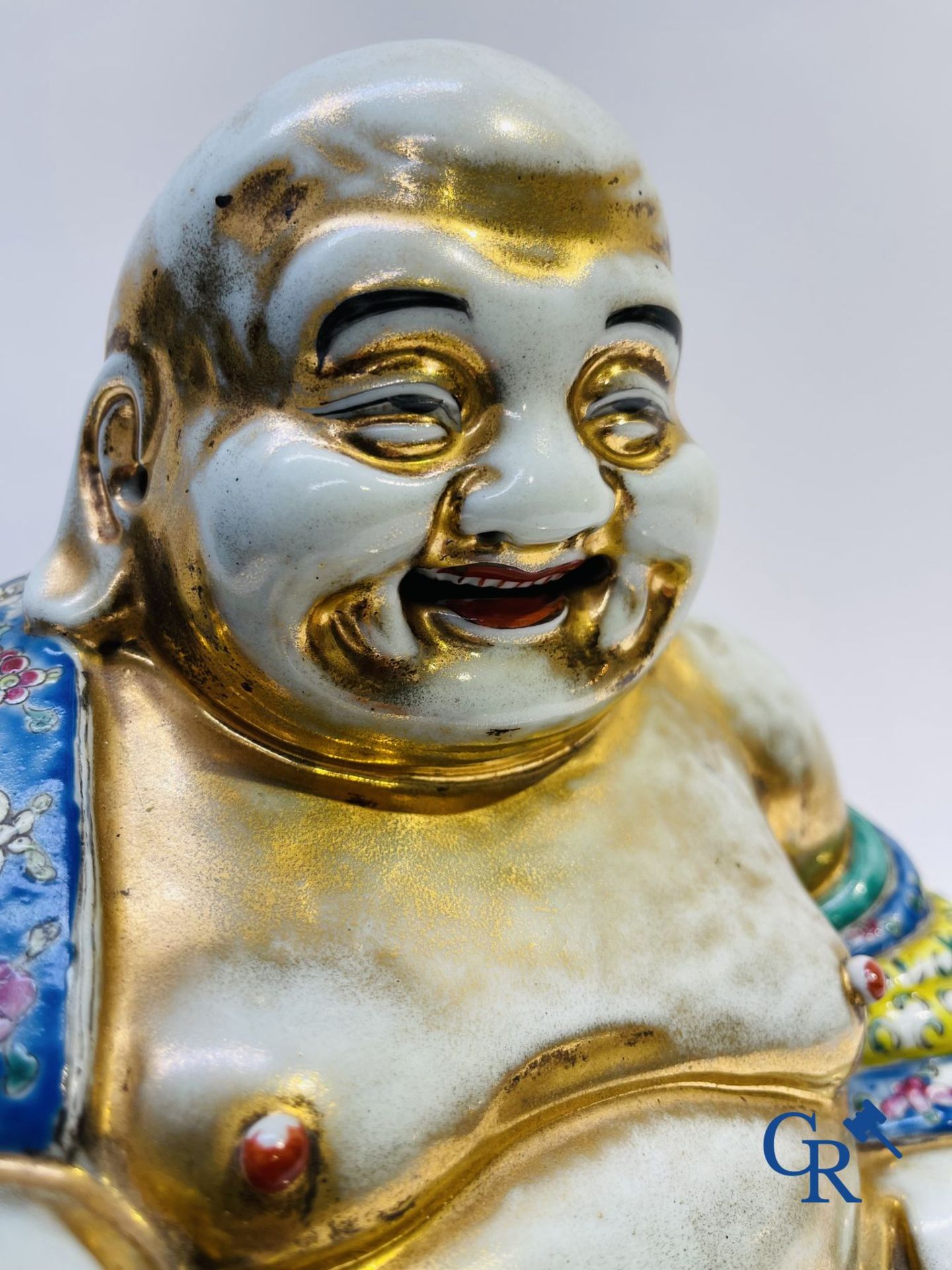 Chinese porcelain: Tall figure of Buddha. - Bild 2 aus 15