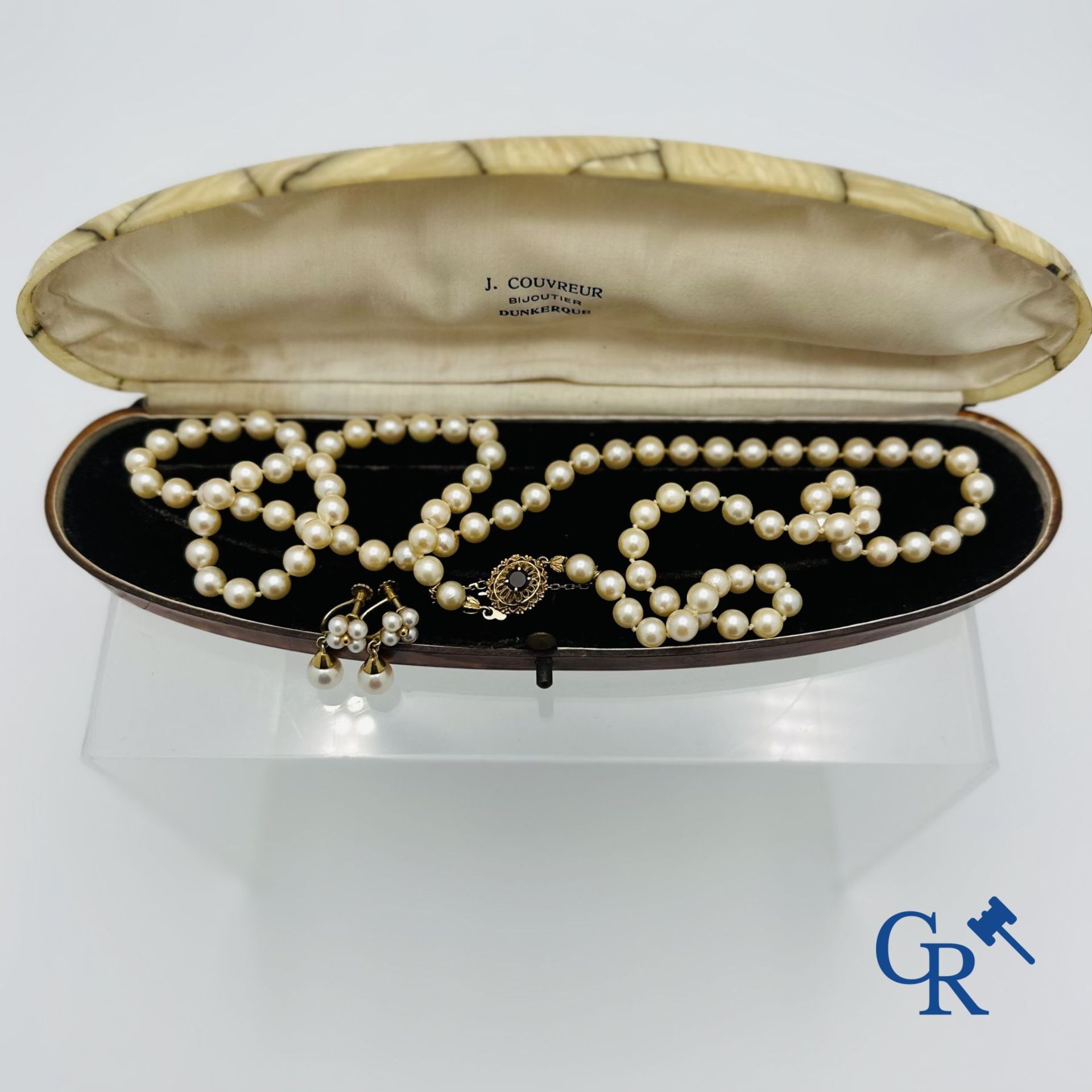 Jewellery: Lot consisting of a pearl necklace with gold clasp 18K and a pair of earrings in gold 18K - Bild 2 aus 6