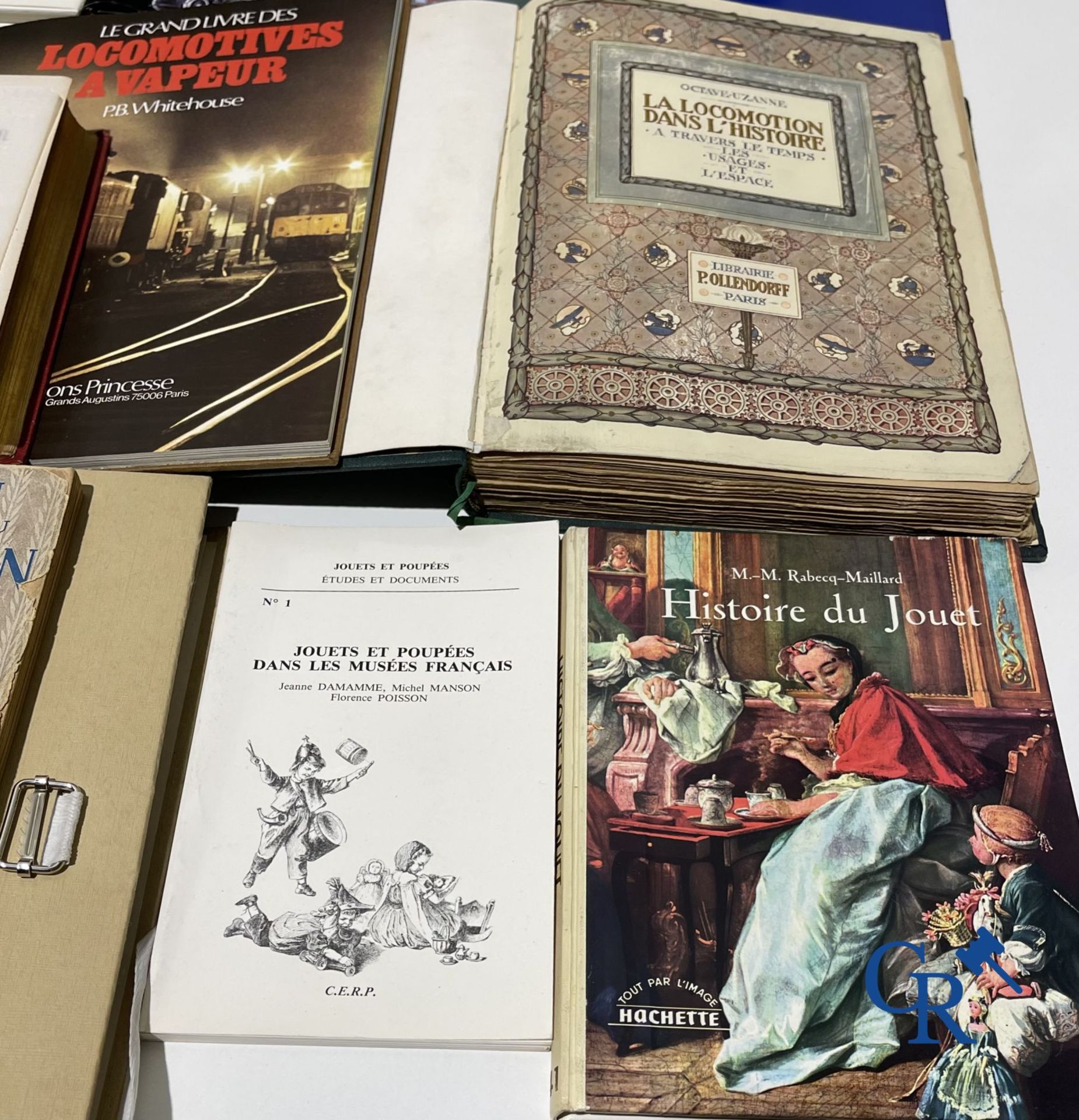 Old toys: Interesting lot of various books on toys, fairgrounds, the post office, steam engines, tra - Image 20 of 21