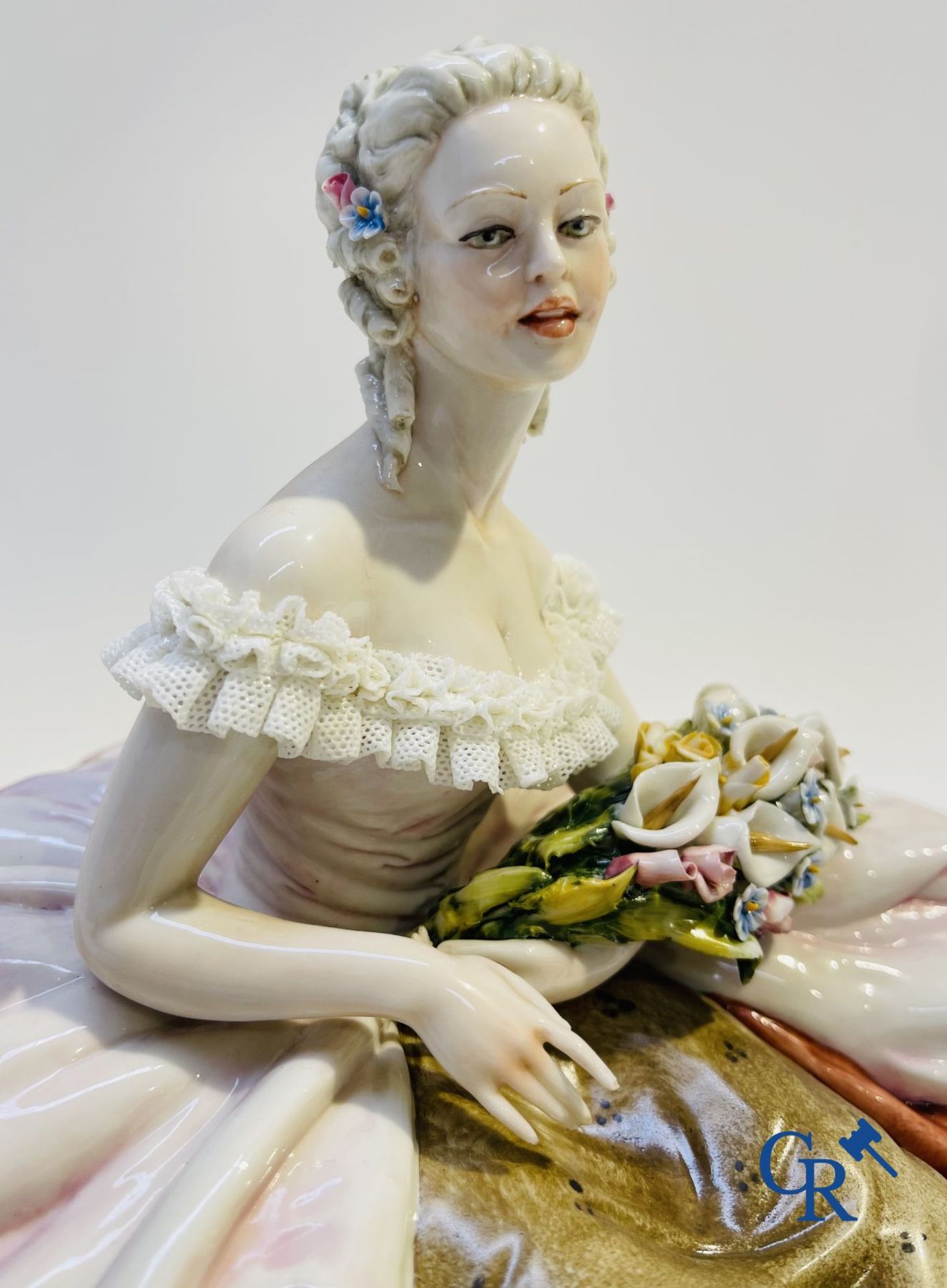 Porcelain: Capodimonte: Exceptional group in Italian porcelain with lace. - Image 2 of 8