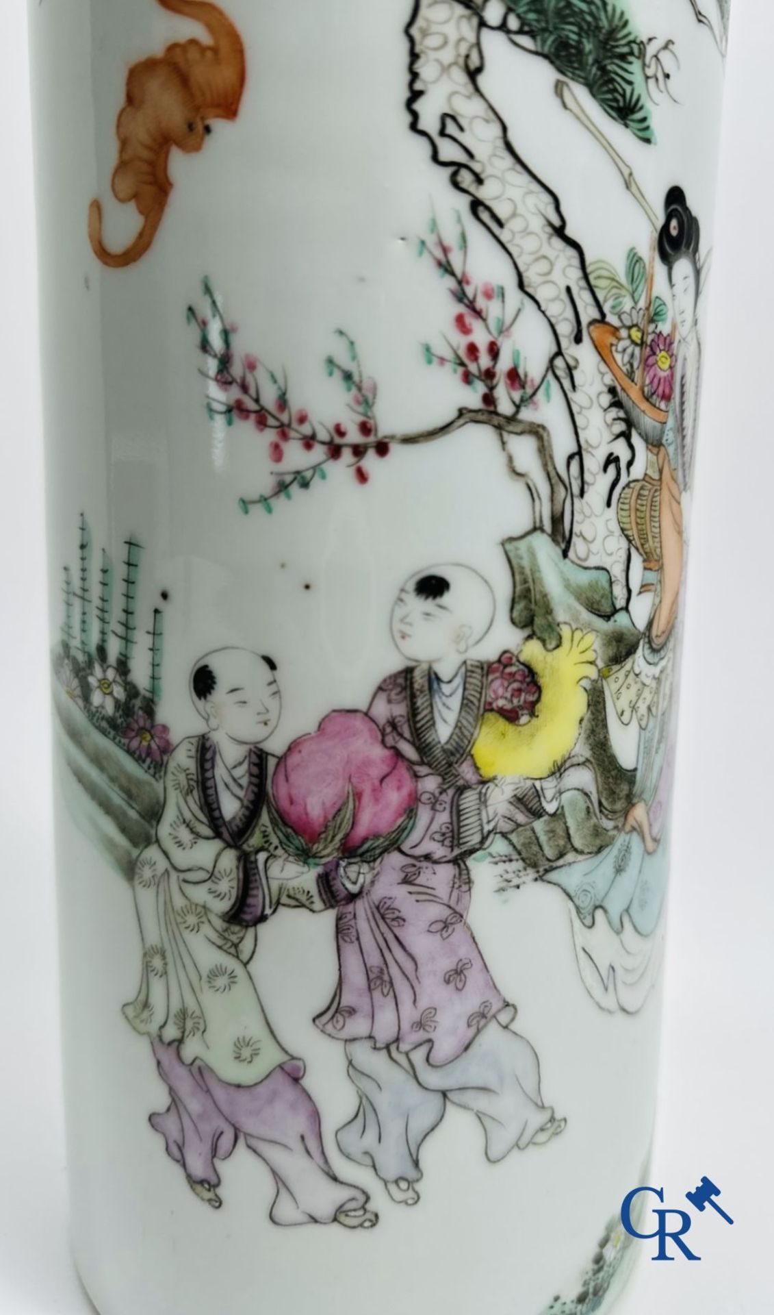 Chinese porcelain: Lot of 2 Chinese vases. - Bild 7 aus 10