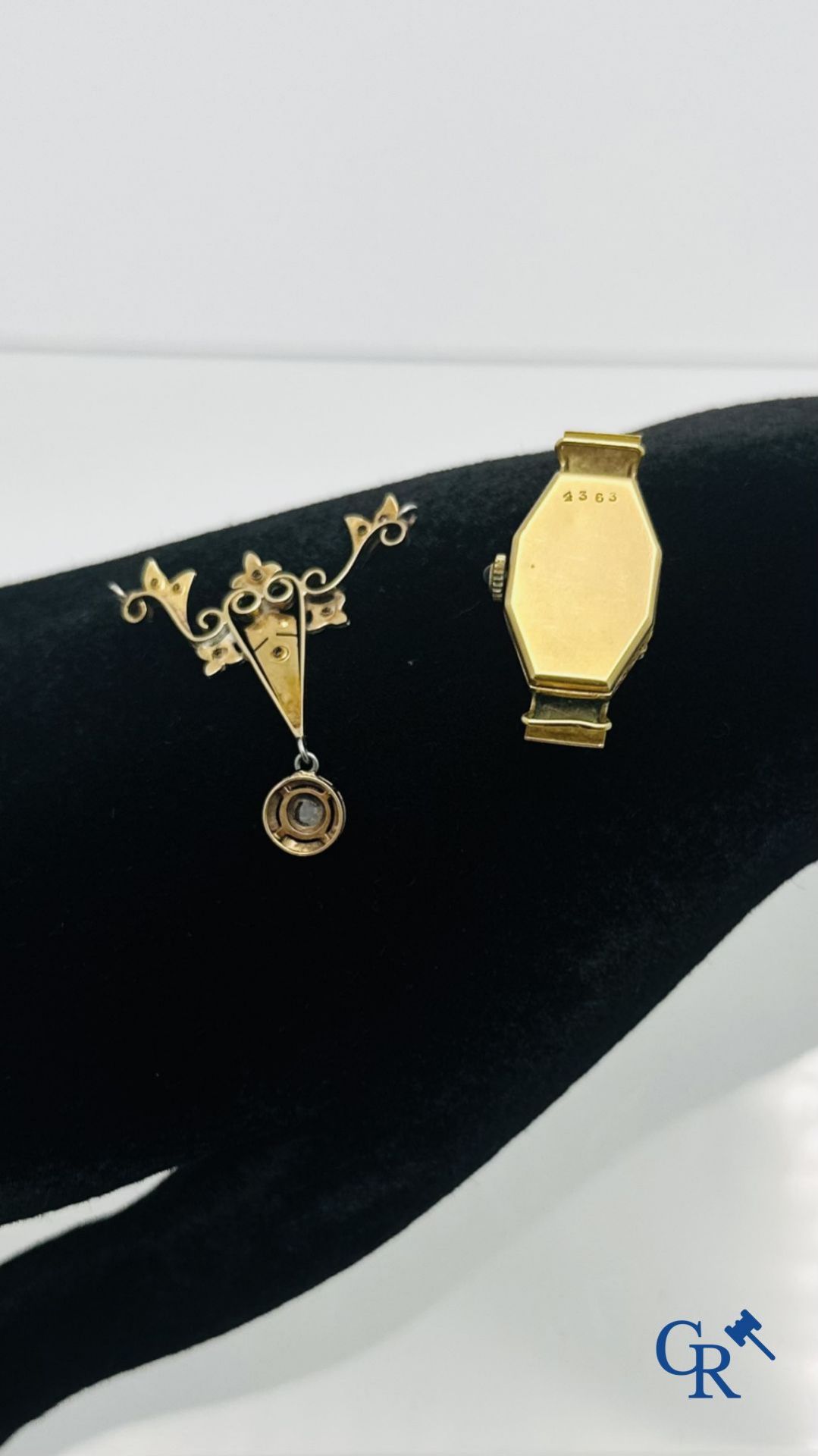 Jewellery: Lot consisting of a pendant in white gold 18K and an Art Deco ladies movement 18K. - Bild 2 aus 3