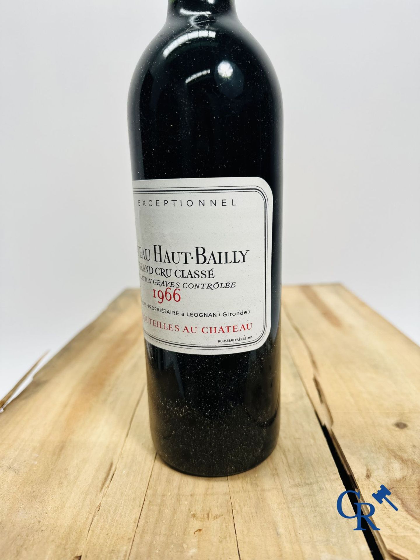 Wine - Bordeaux: Château Haut-Bailly 1966, 0.75L. Red. Grand Cru Classé. - Image 7 of 11