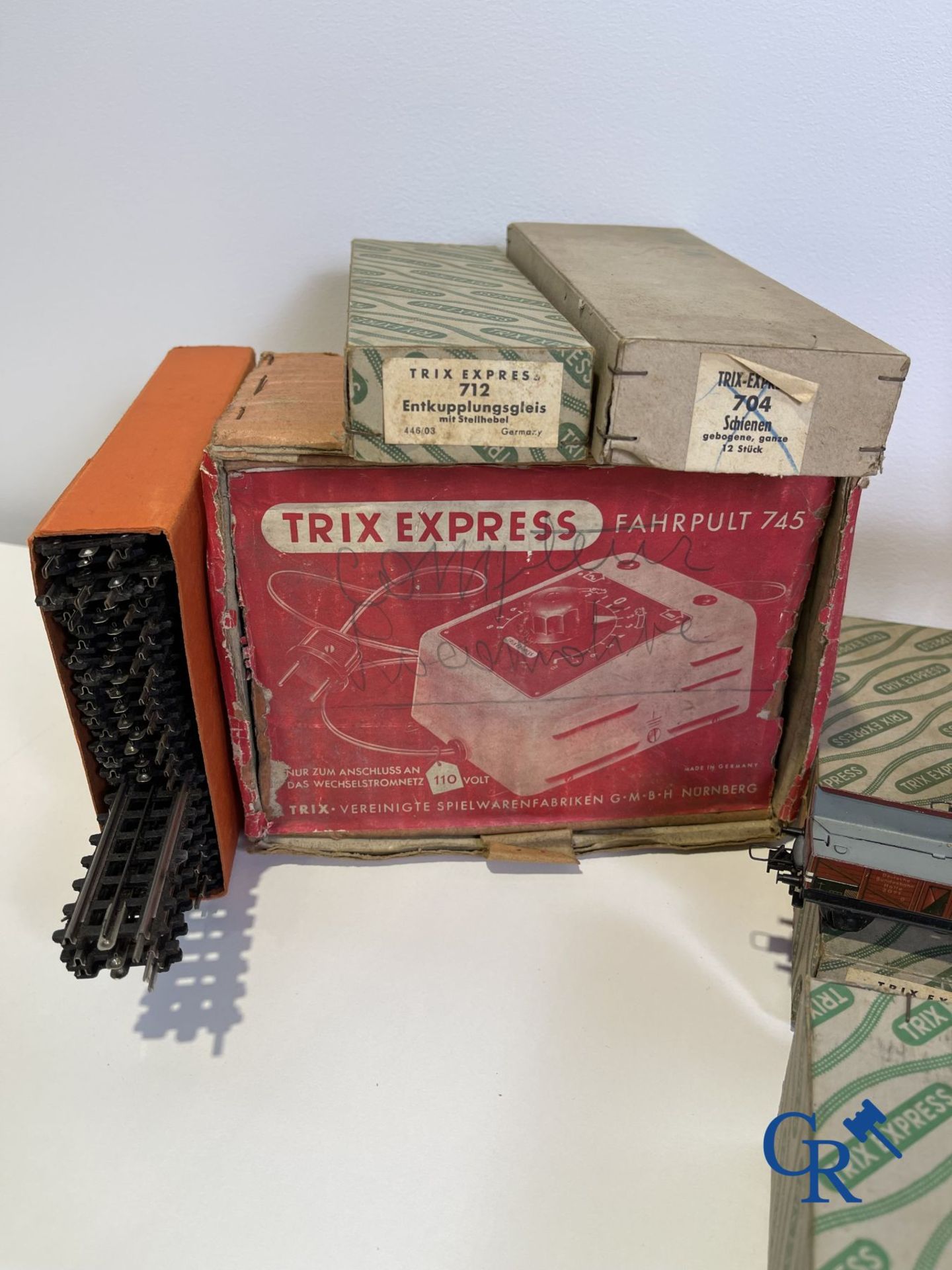 Old toys: Trix Germany, Trix Express, beautiful lot with locomotive, wagons, large lot of rails and  - Bild 9 aus 14