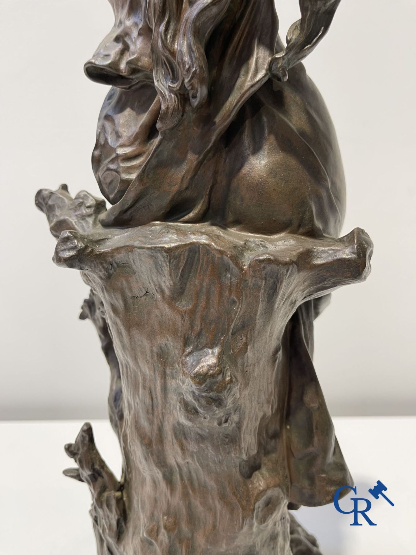 Hippolyte Moreau "Le Réveil" Bronze statue. Signed Hip. Moreau. - Image 7 of 10