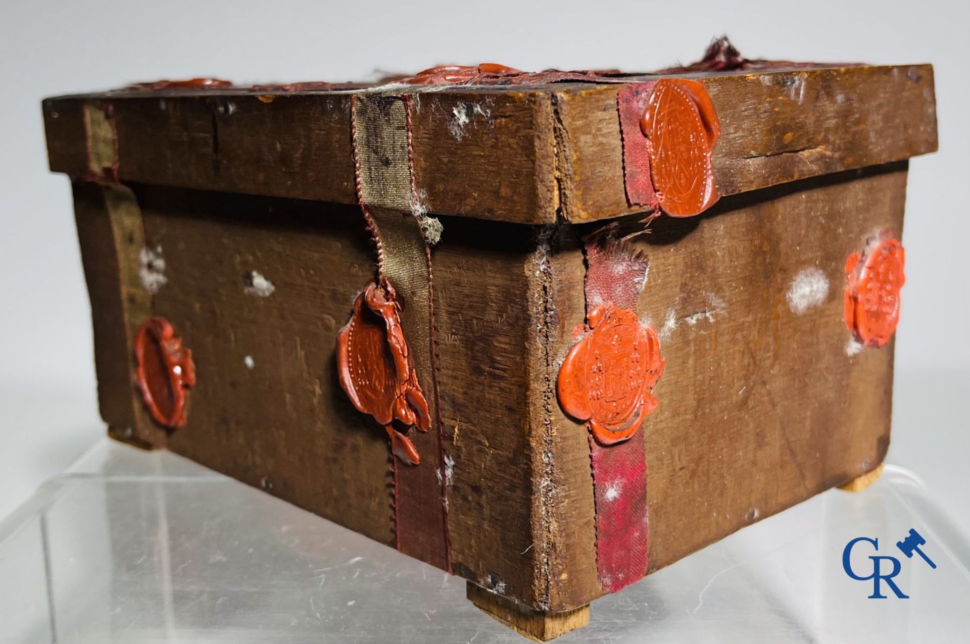 An antique wooden reliquary sealed with wax seals. Early 19th century. - Image 8 of 15