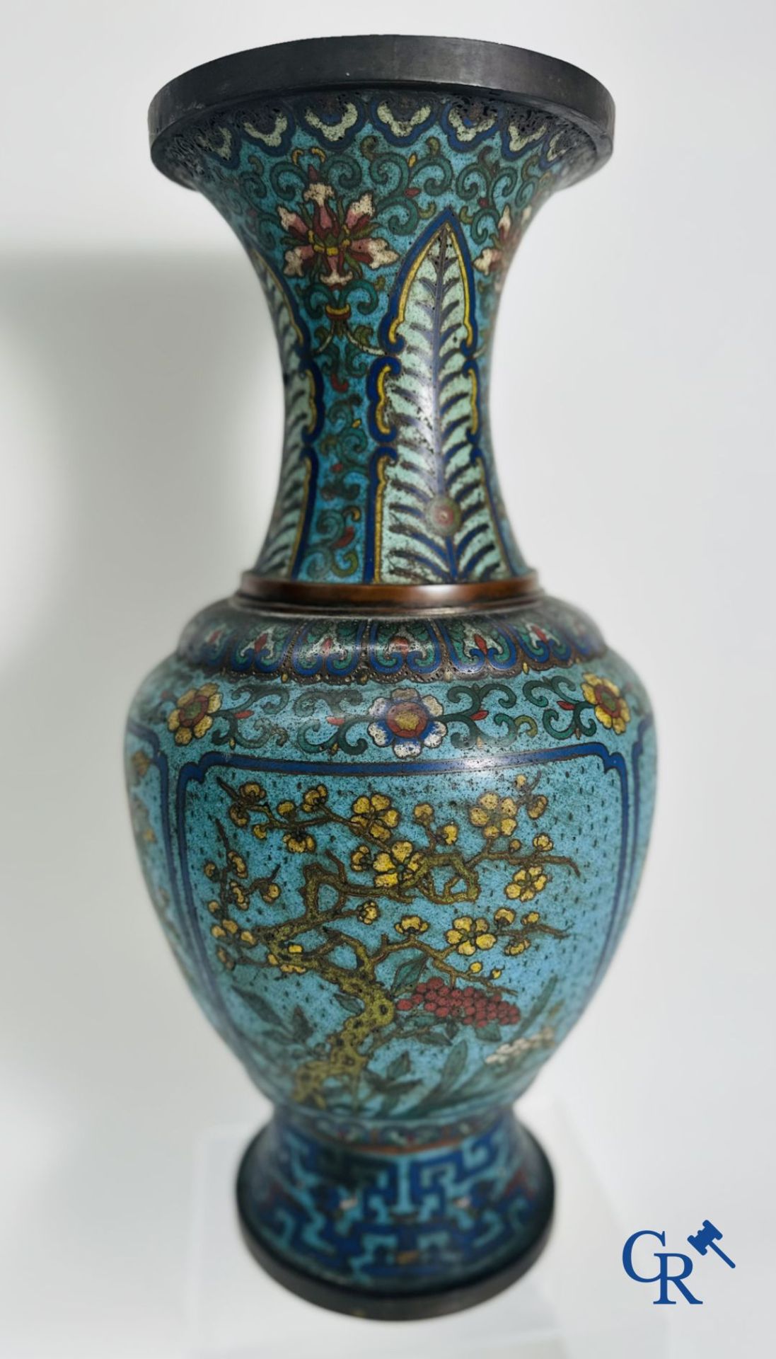 Chinese baluster-shaped vase in bronze and cloisonné. 19th century. - Image 3 of 9