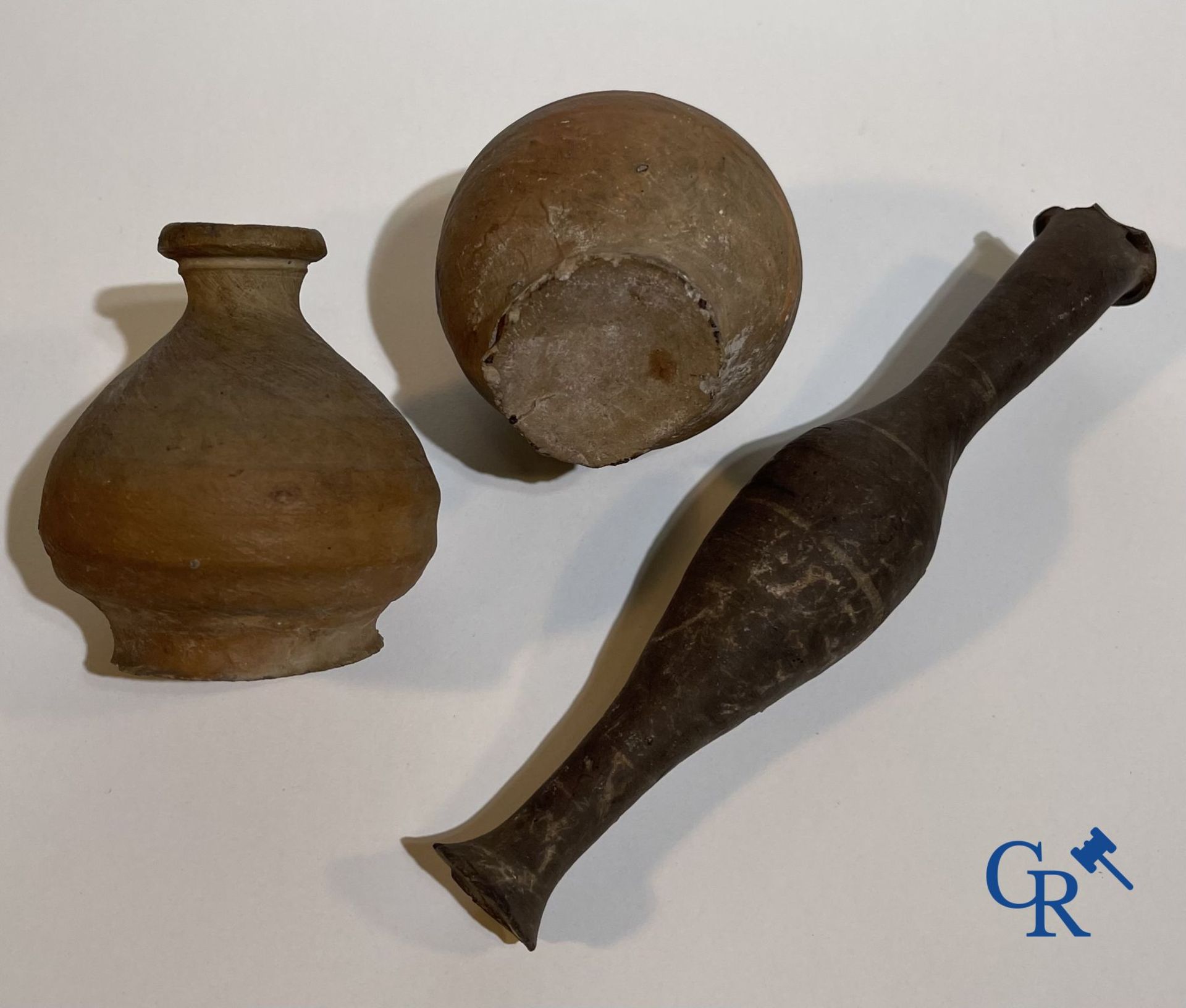 A collection of archaeological finds mainly in pottery. - Image 9 of 12