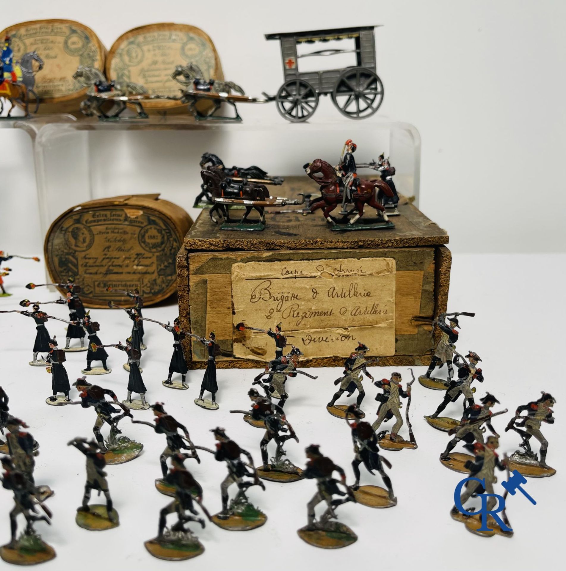 Antique toys: Large lot of tin soldiers and carriages. Heinrichsen in Nuremberg. - Image 5 of 15