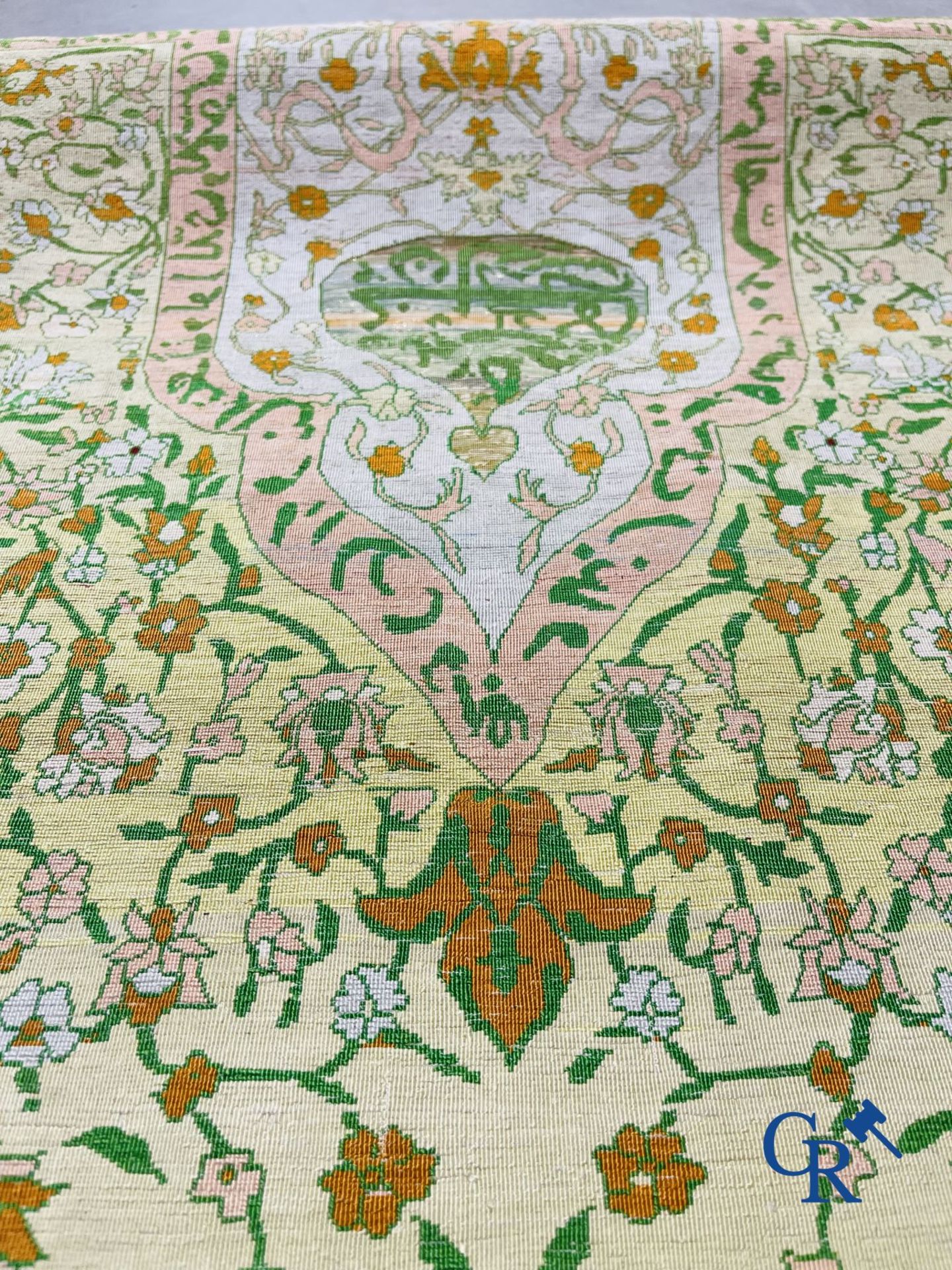 Oriental carpets: An exceptionally signed carpet in silk and gold thread with verses and a floral de - Image 15 of 15