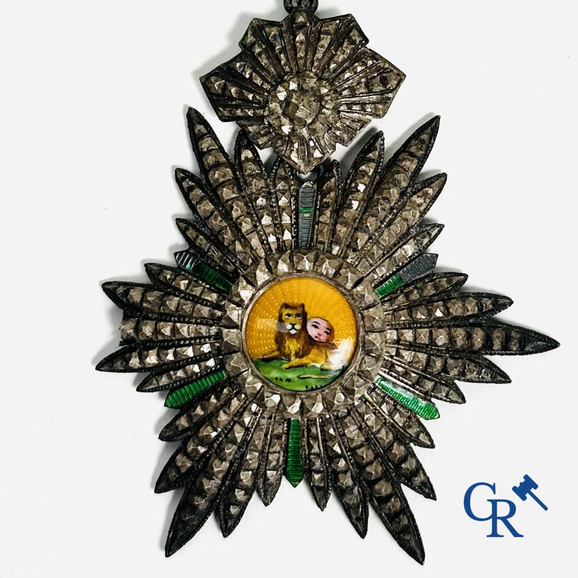 Medals - Order of the Crown Medals of Honor - Decorations: Iran - Persia: decoration in silver. - Bild 2 aus 3