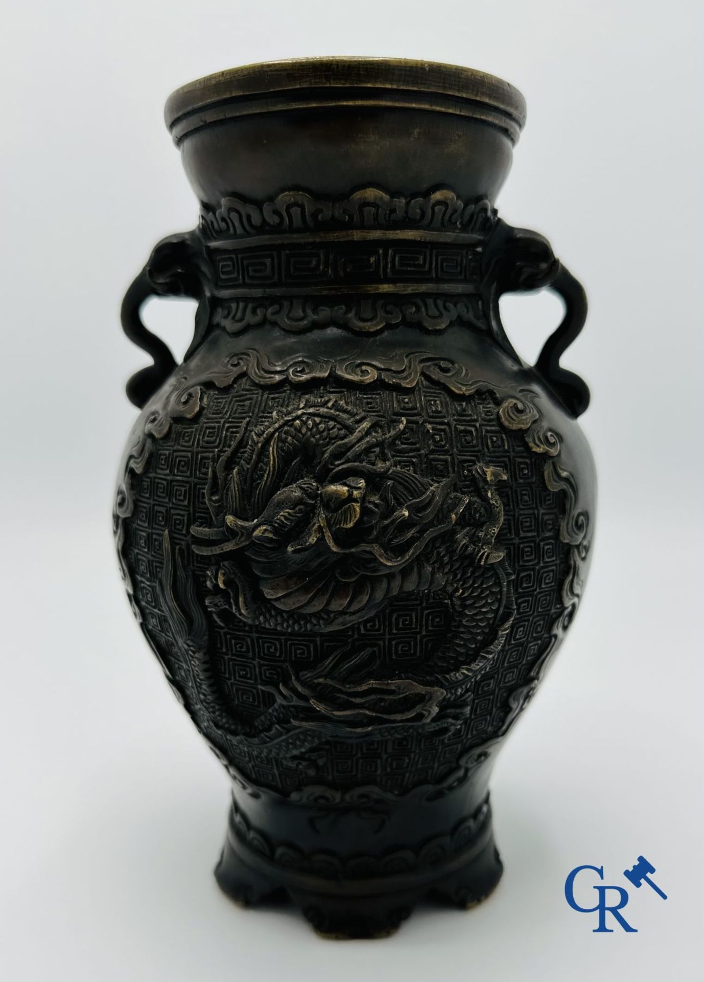 Chinese Art: 3 Chinese objects in bronze. - Image 9 of 11