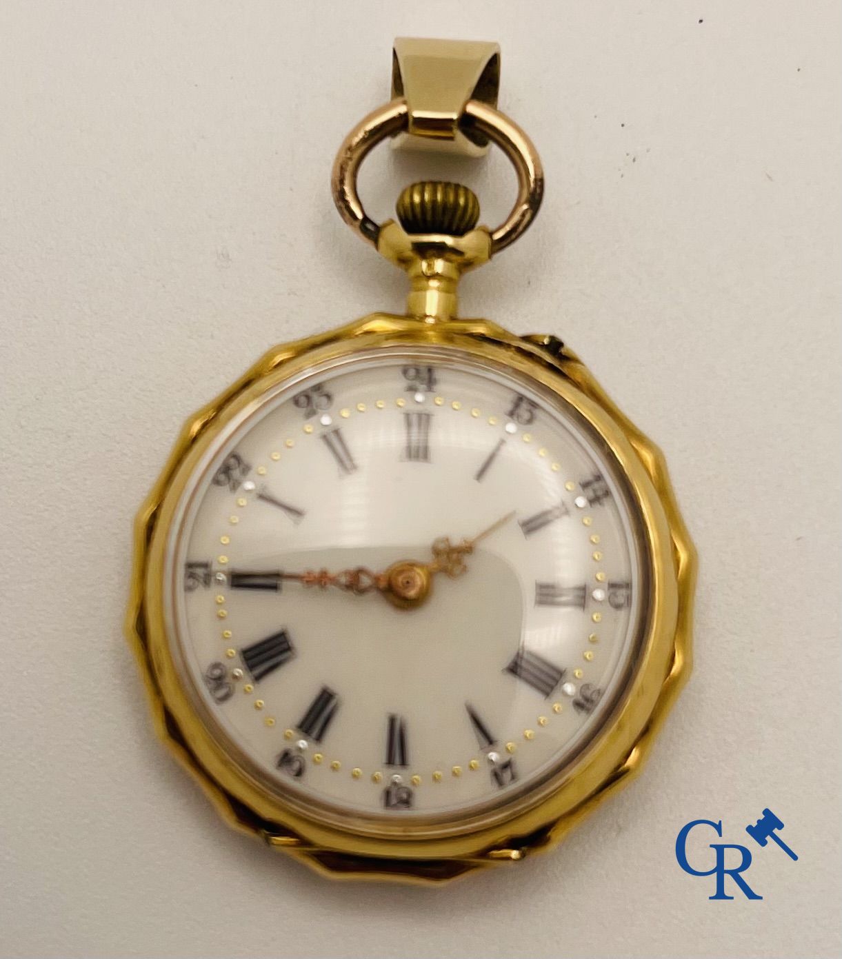 Jewel/Watches: Pearl necklace with clasp in white gold 18K and a women's pocket watch in gold 18K. - Image 6 of 7