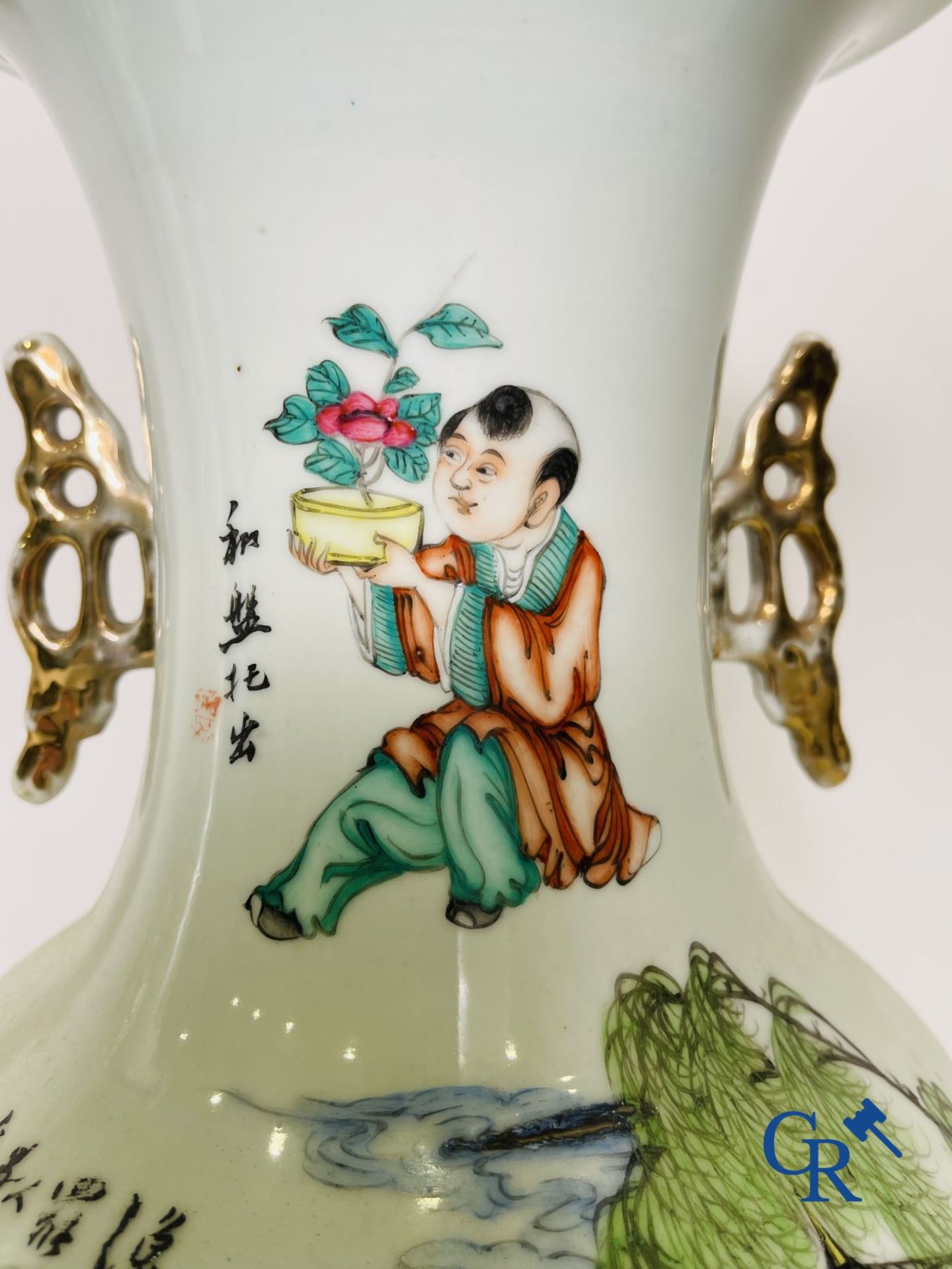 Chinese porcelain: A pair of Chinese vases with a double decor. - Image 28 of 30