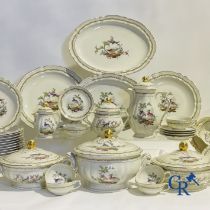 Limoges. L. Bernardaud & Cie. Beautiful dinner set in Limoges porcelain. Model Chevreuse.