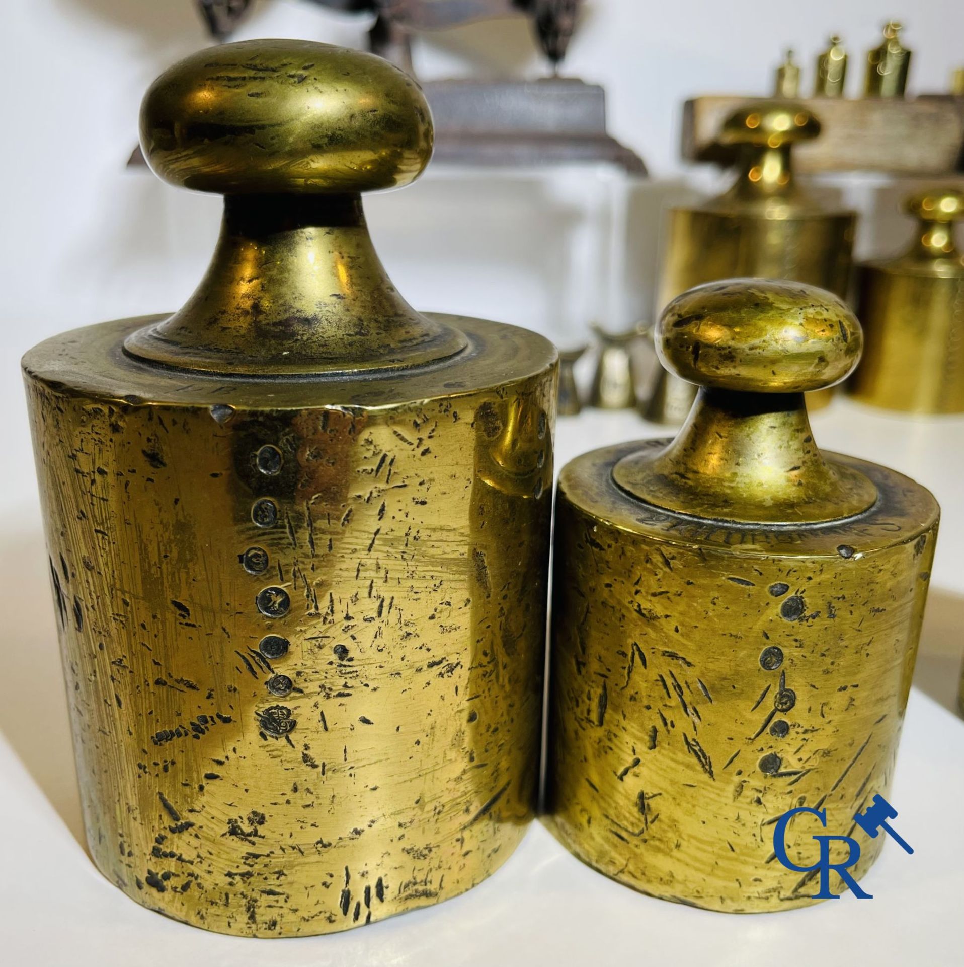 A various lot of antique calibration weights and a calibrated scale. 18th-19th century. - Image 5 of 8