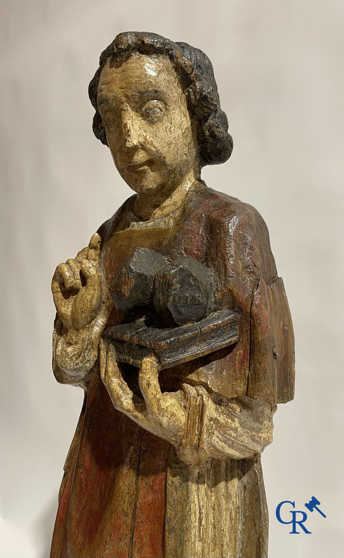 Wooden sculpture: Polychrome wood sculpture of a saint. Saint Stephen. Probably 17th century. - Image 4 of 26