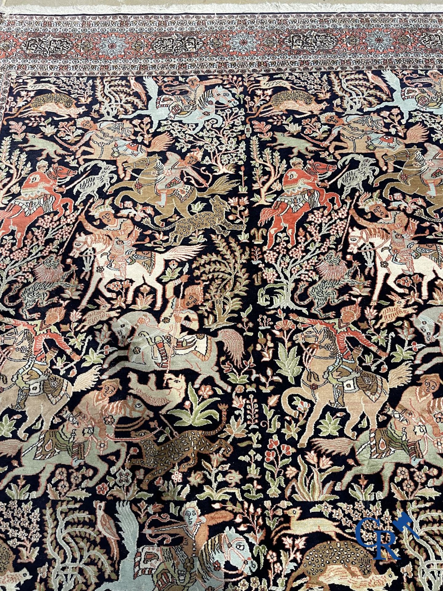 Carpets: Ghoum: Large silk carpet with hunting scenes. Wool and silk. - Bild 5 aus 10