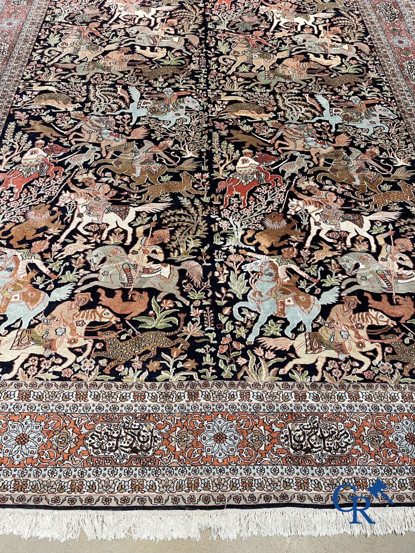 Carpets: Ghoum: Large silk carpet with hunting scenes. Wool and silk. - Bild 9 aus 10