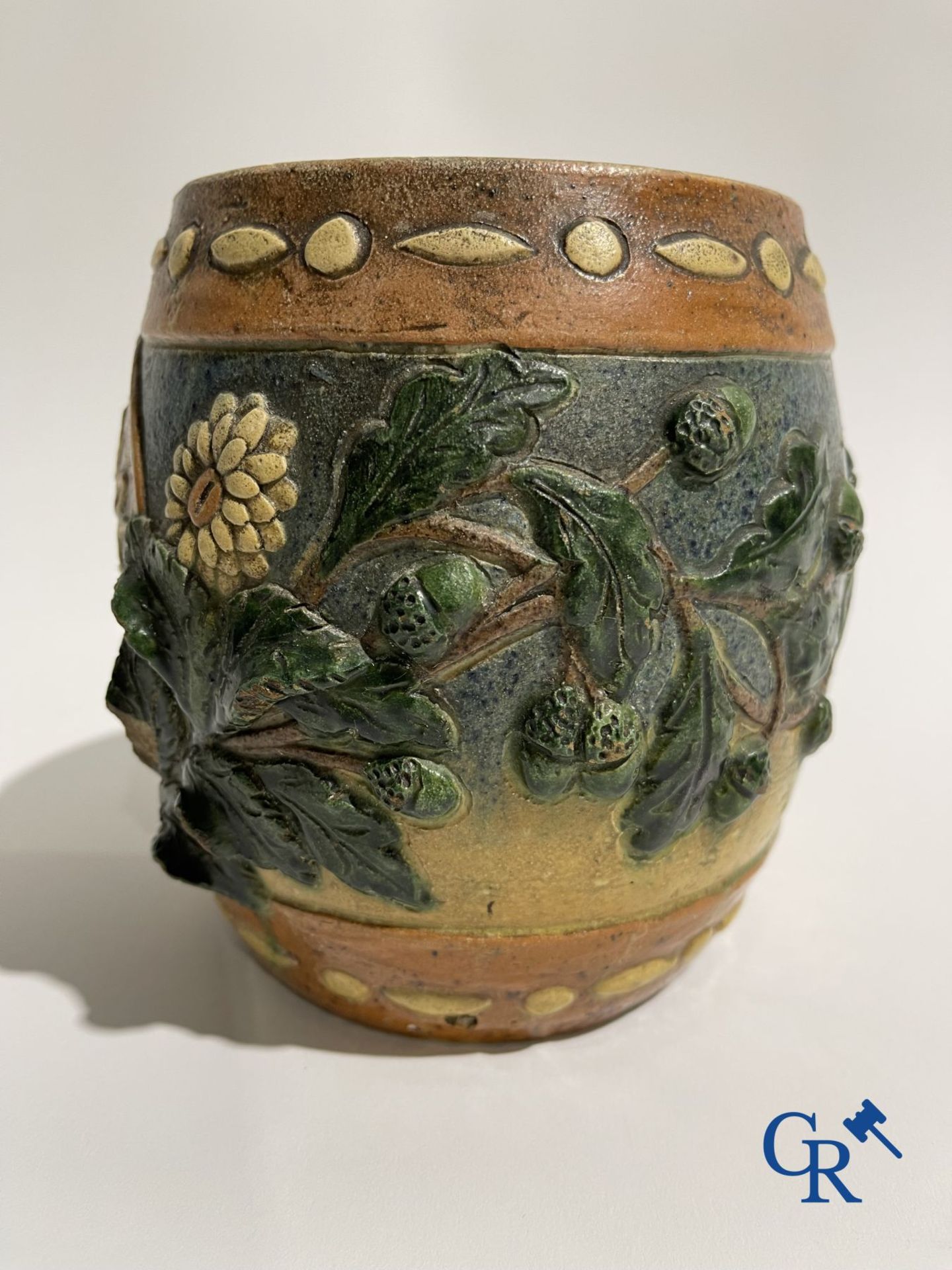 A Torhout tobacco pot Armand Maes-Platteau and a mug in Flemish pottery. - Bild 3 aus 14