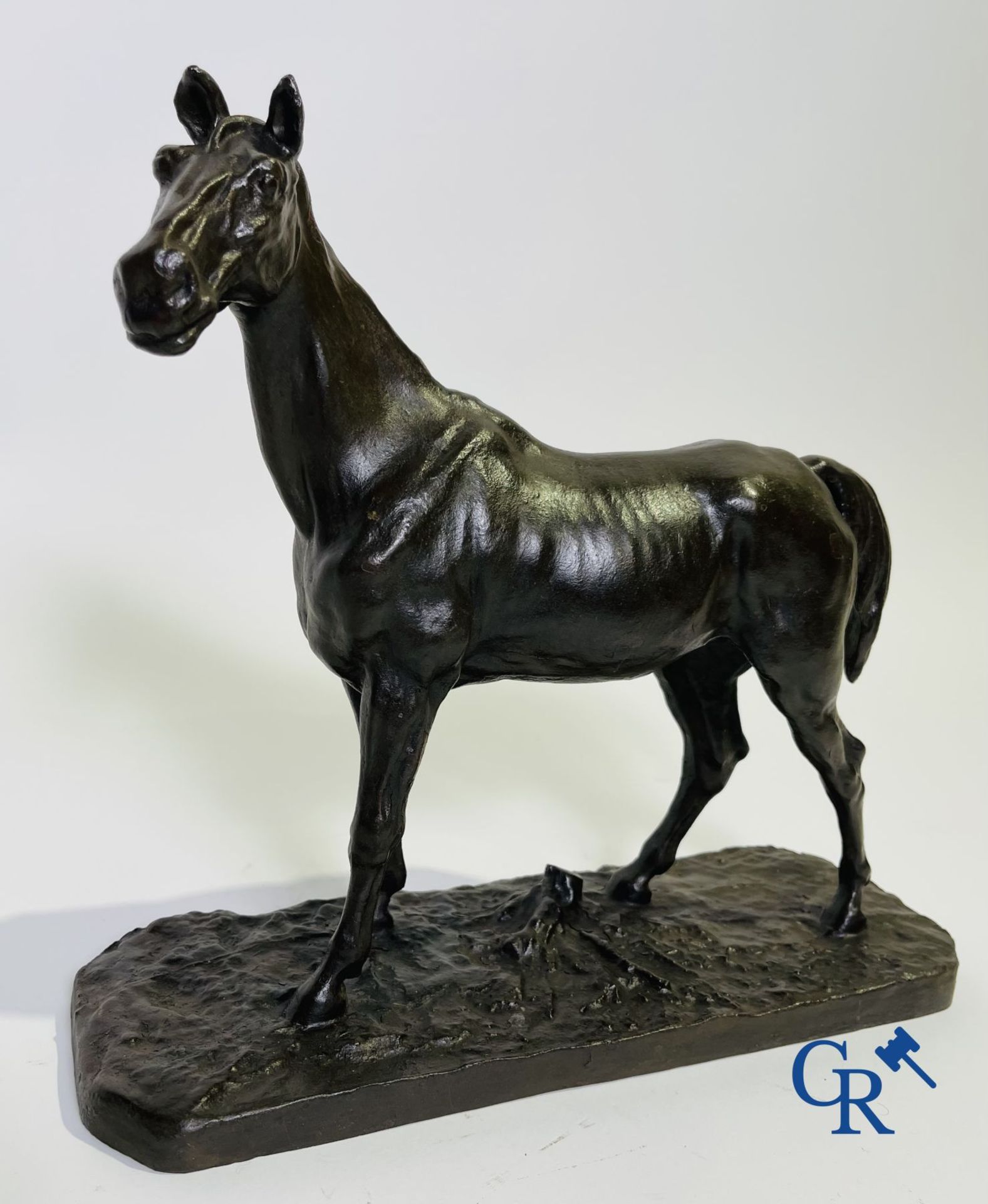 sculpture: 2 hunting bronzes and a horse in metal (cast iron). - Image 9 of 12