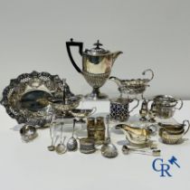 Silver: Important lot with various pieces of English silver. (various hallmarks) 19th-20th century.