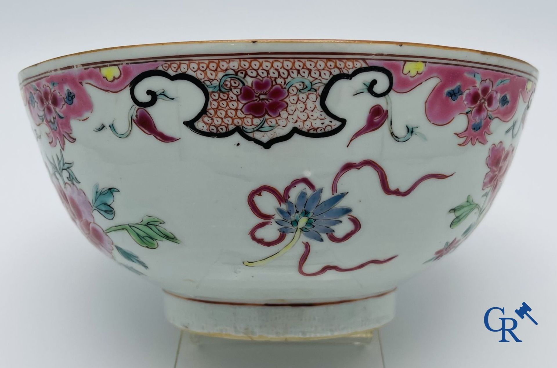 Asian Art: Beautiful lot of Chinese porcelain. - Image 32 of 40