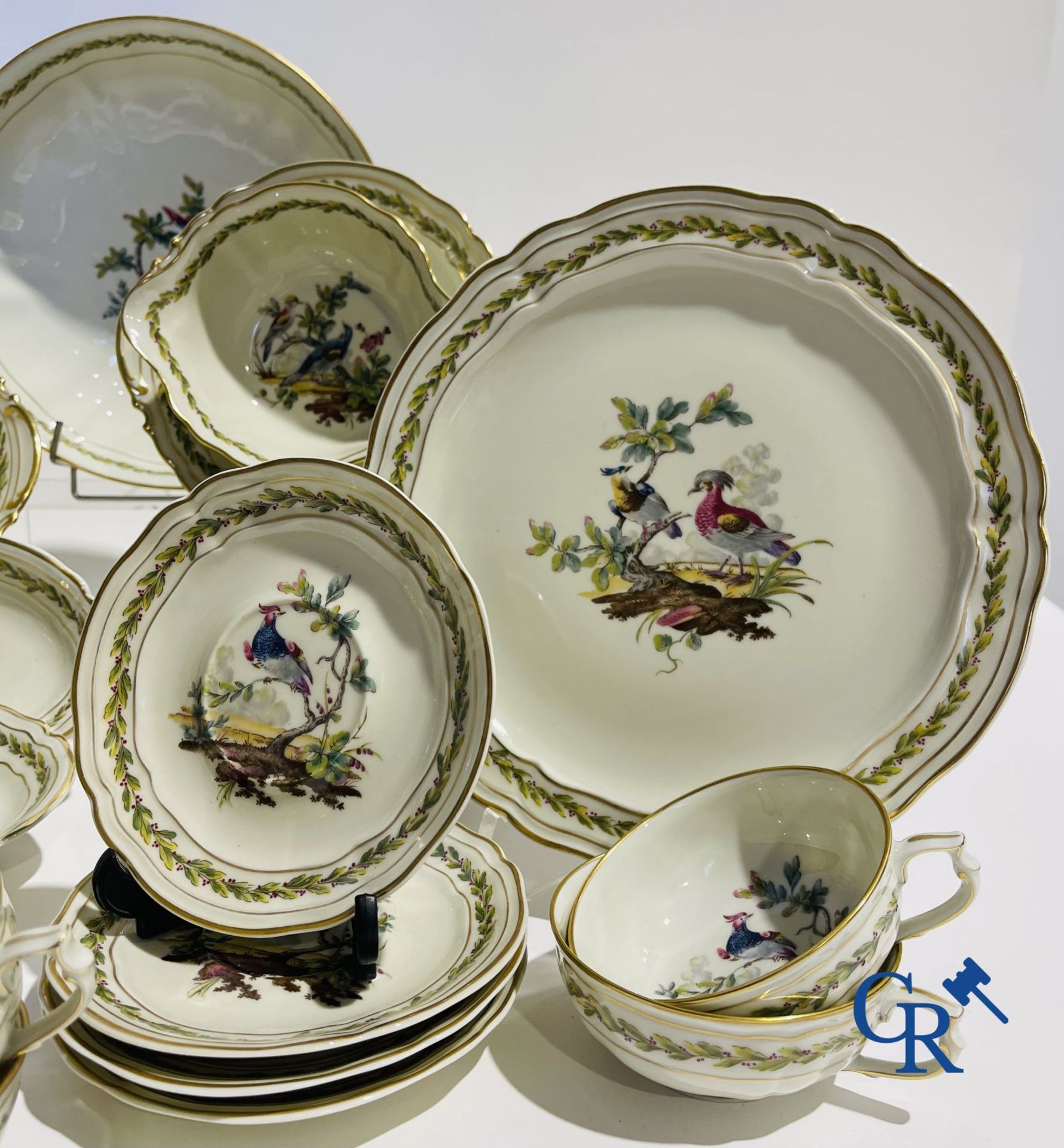 Limoges. L. Bernardaud & Cie. Beautiful dinner set in Limoges porcelain. Model Chevreuse. - Image 13 of 25