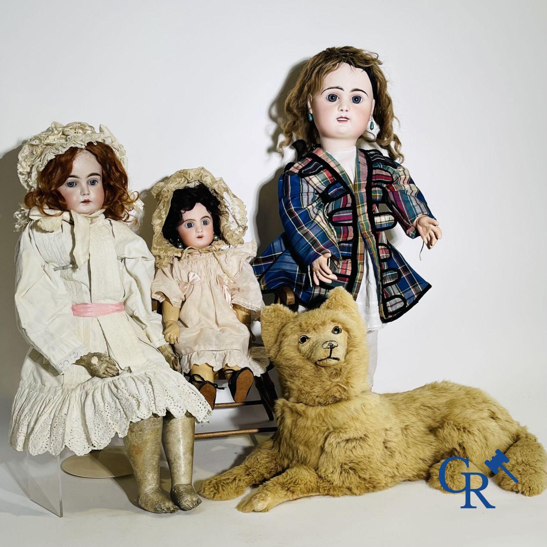Toys: antique dolls. 3 dolls with porcelain head and a dog in fur. - Image 3 of 20