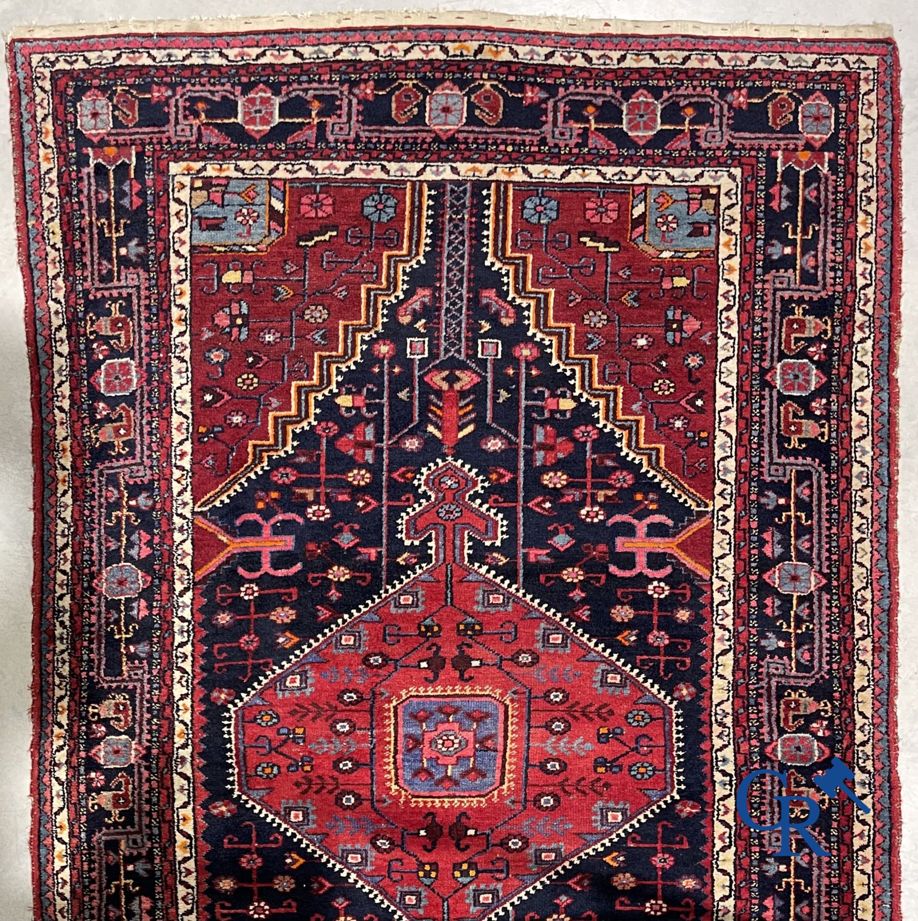 Oriental carpets: Oriental hand-knotted wool carpet. - Bild 4 aus 8