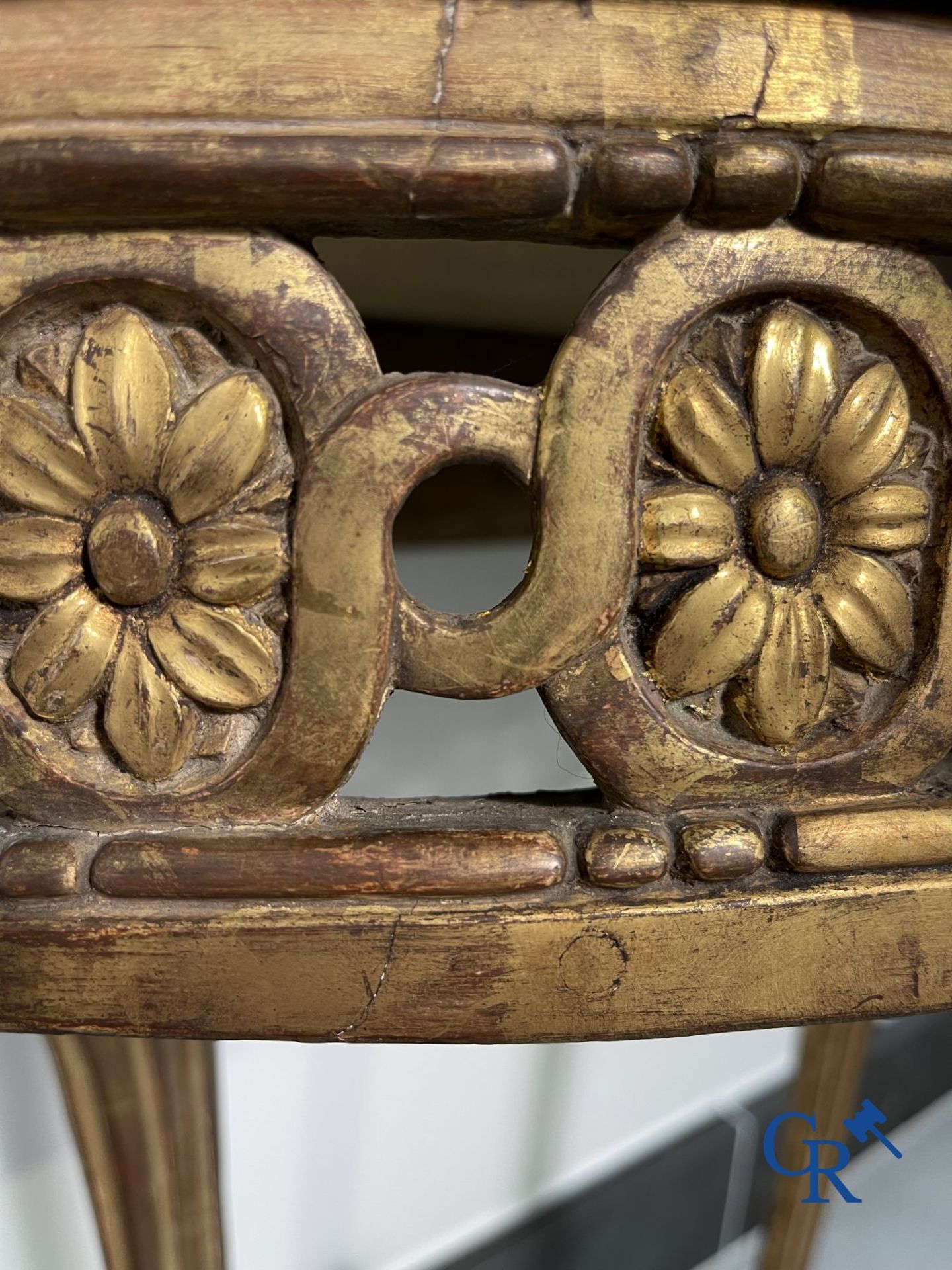 Furniture: Wood sculpted and gilded crescent shaped console. LXVI-period. - Image 6 of 18
