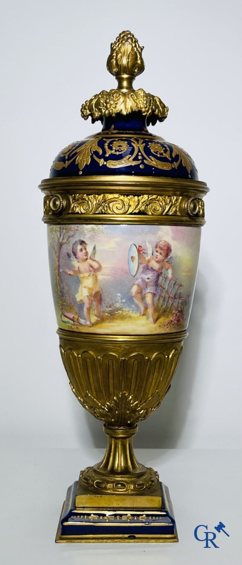 Porcelain: Sèvres: Pair of bronze mounted vases in Sèvres porcelain. Napoleon III period. - Image 5 of 6