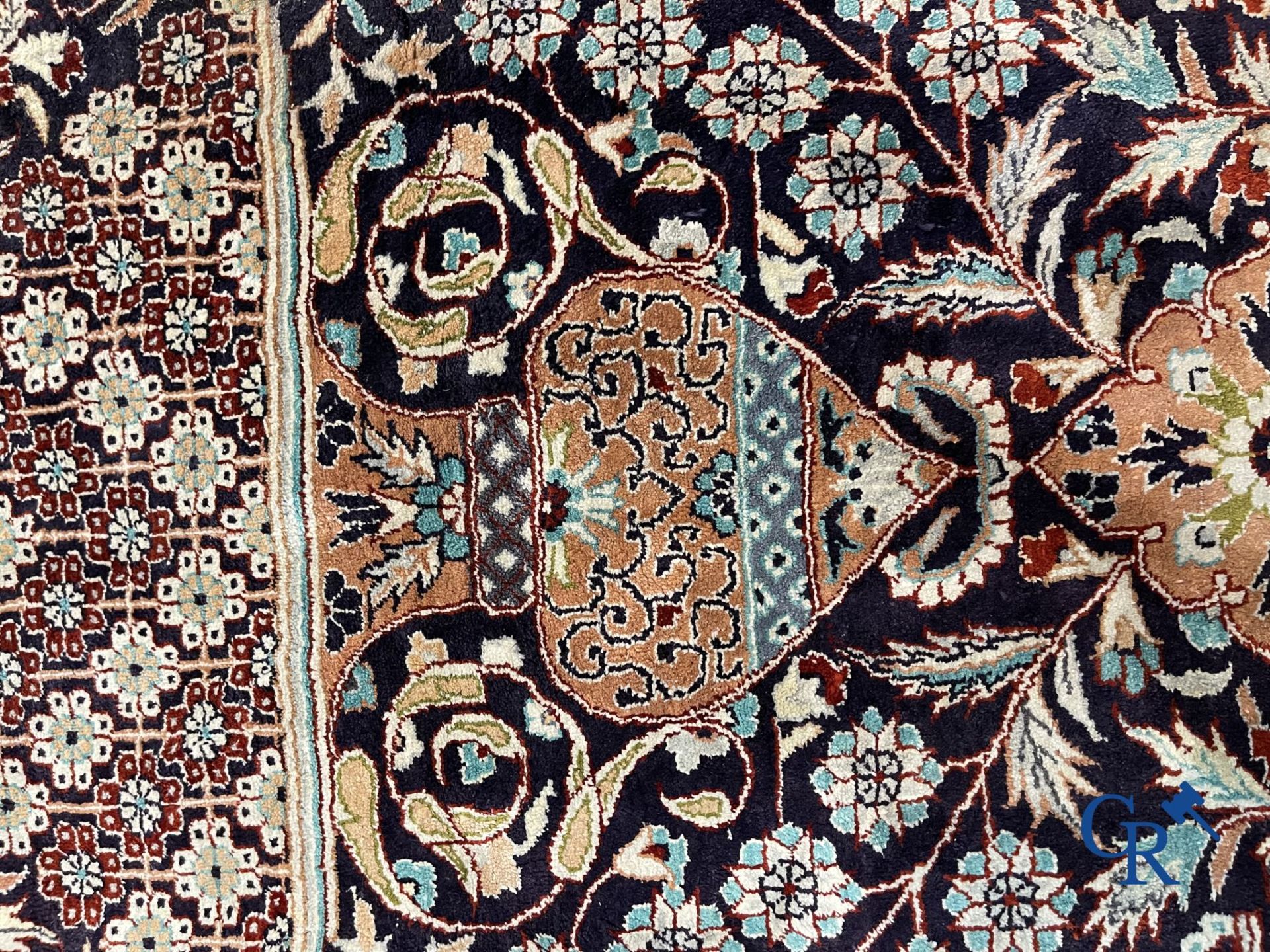 Carpet: Oriental carpet wool and silk - Bild 11 aus 13