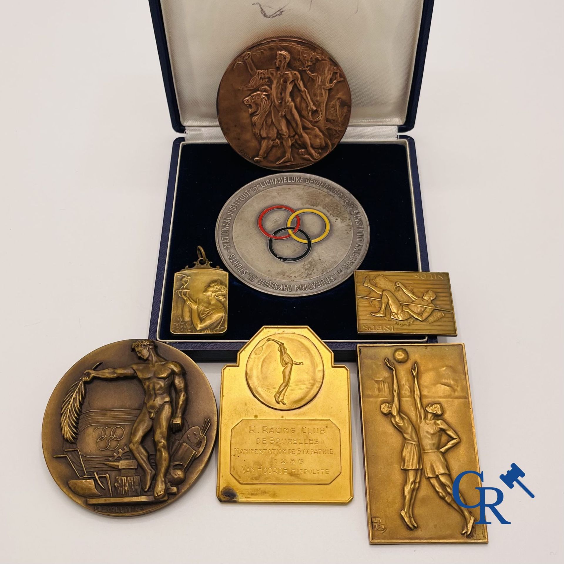 Medals: 7 sports themed medals. - Bild 3 aus 4